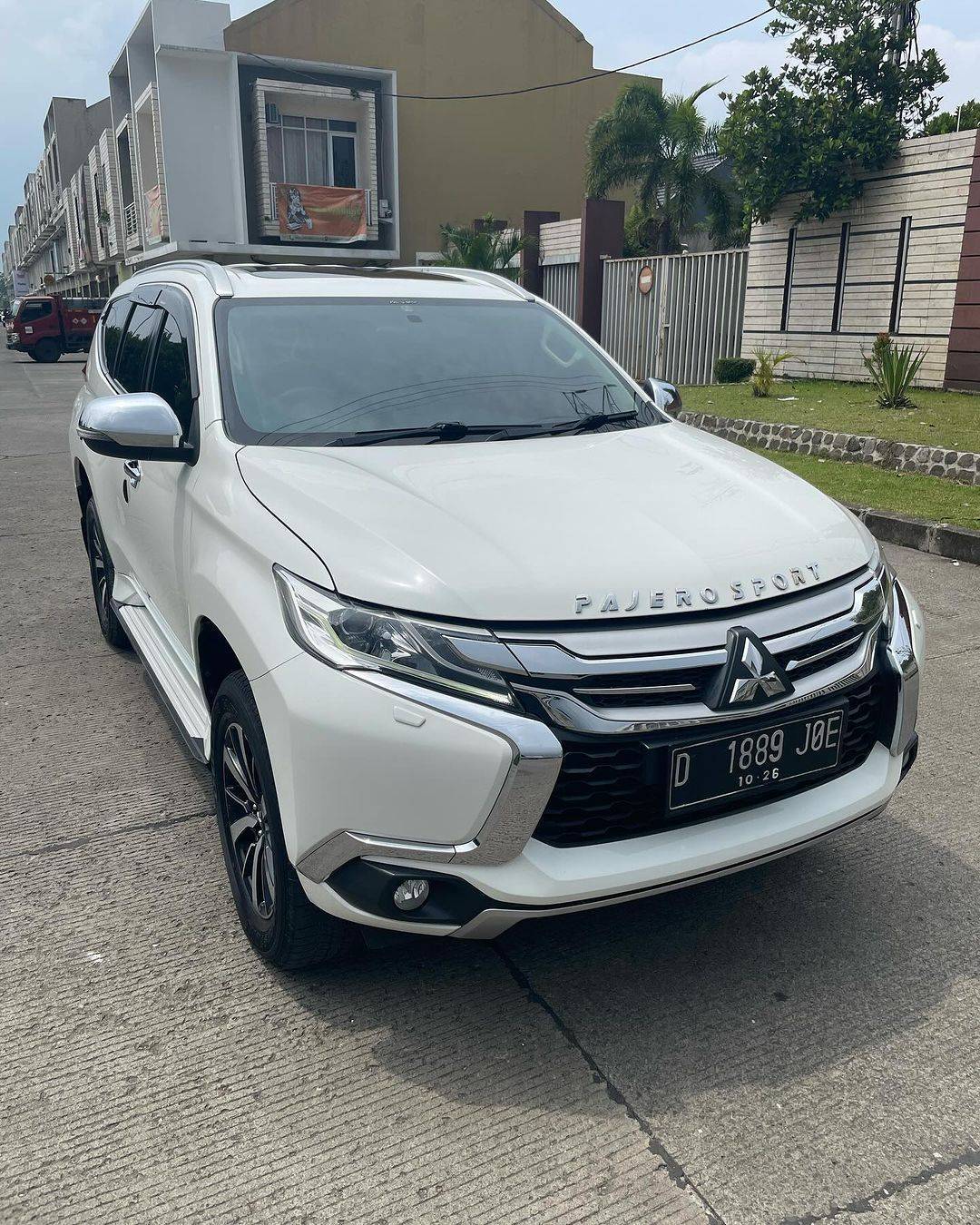 Harga Otr Mitsubishi Pajero Sport Simulasi Kredit Cicilan Oto