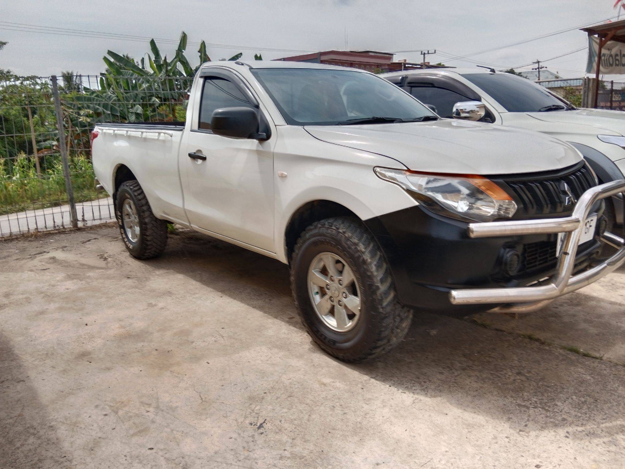 Dapatkan Informasi Harga Penjual Mobil Bekas Mitsubishi Strada Triton