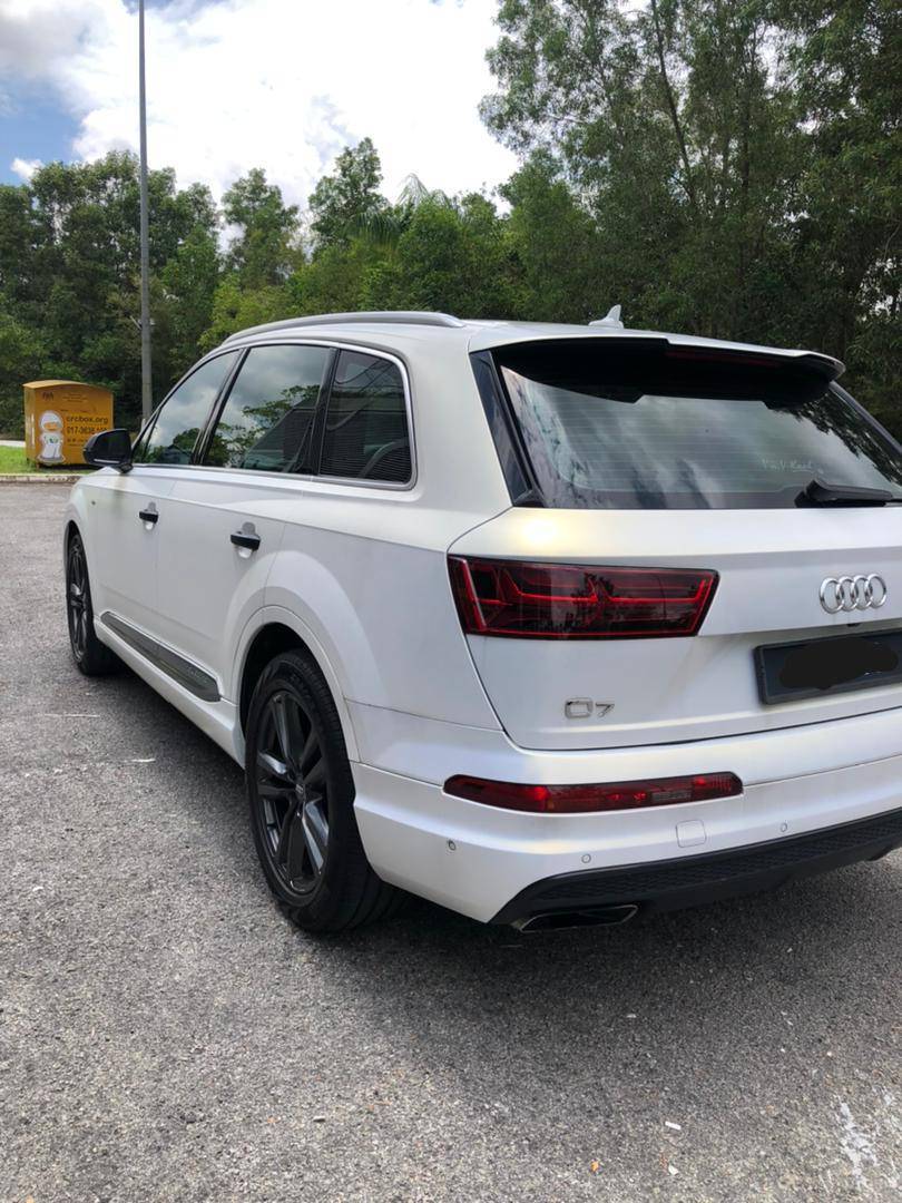 Old 2016 Audi Q7 2.0 TFSI Quattro