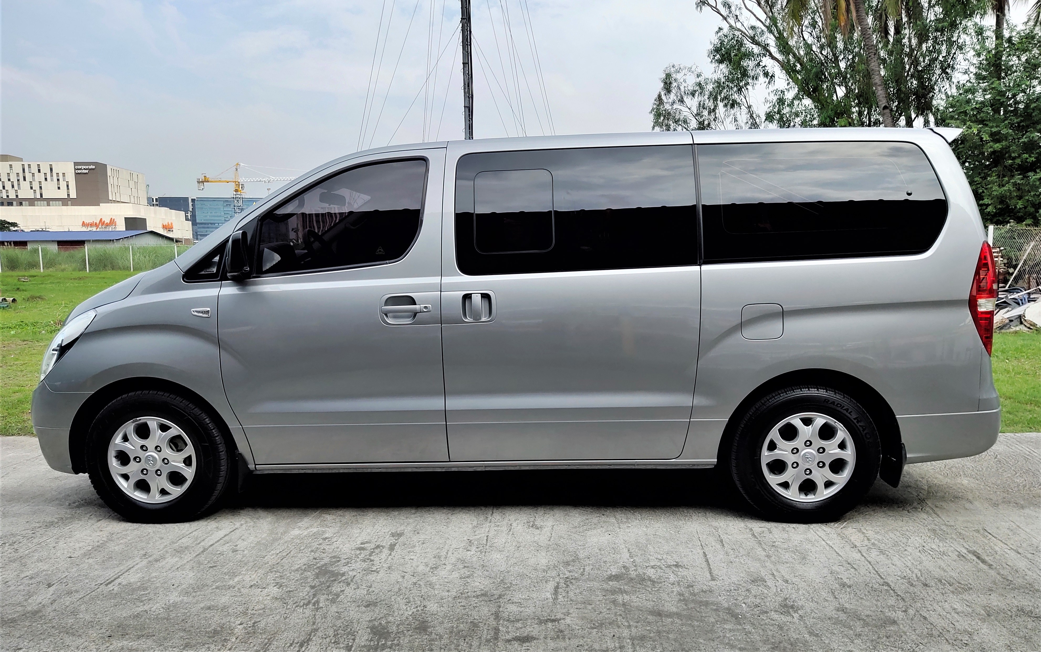 2011 Hyundai Grand Starex 2011 Hyundai Grand Starex