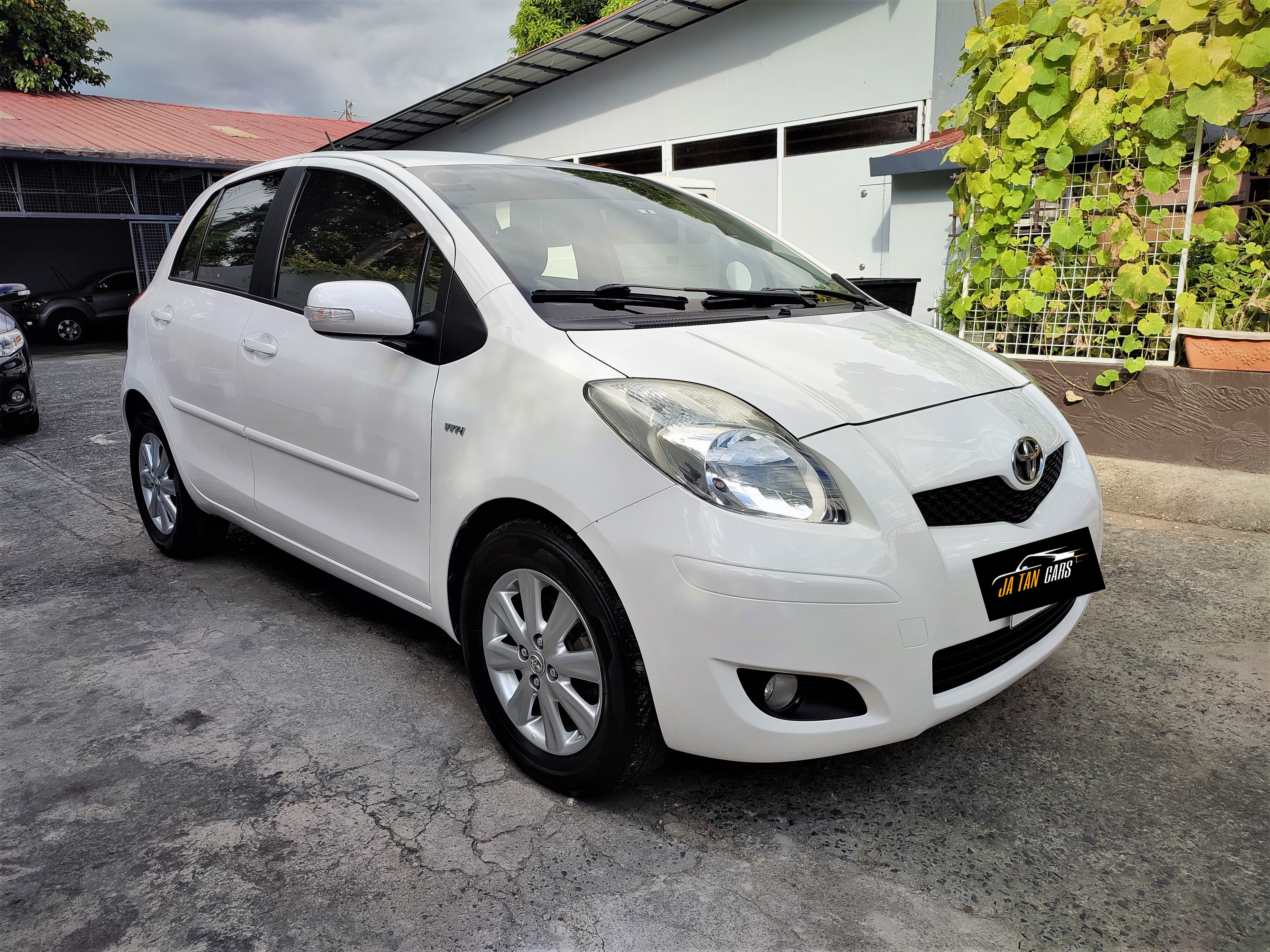 2011 Toyota Yaris 2011 Toyota Yaris