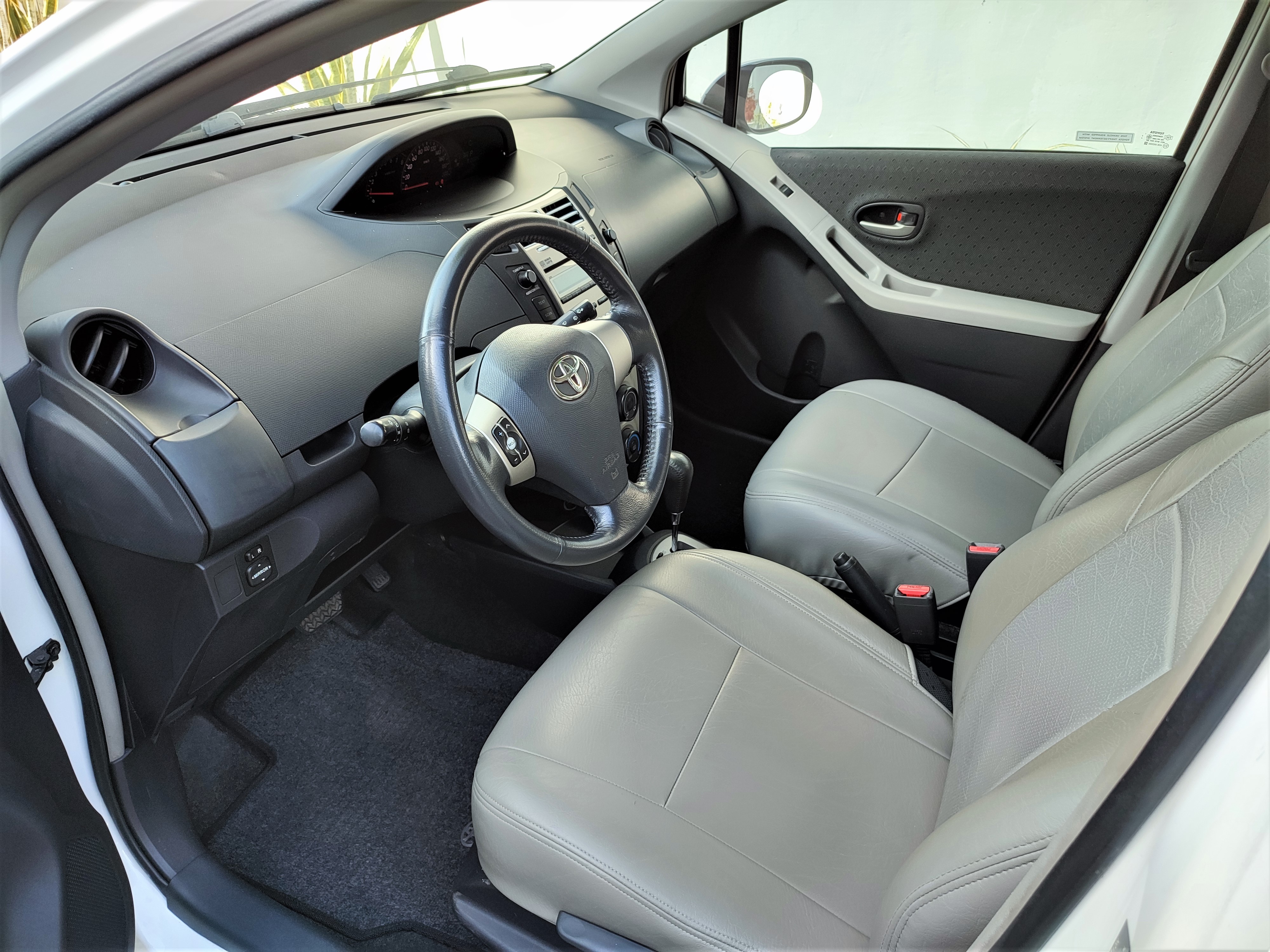 2011 Toyota Yaris 2011 Toyota Yaris