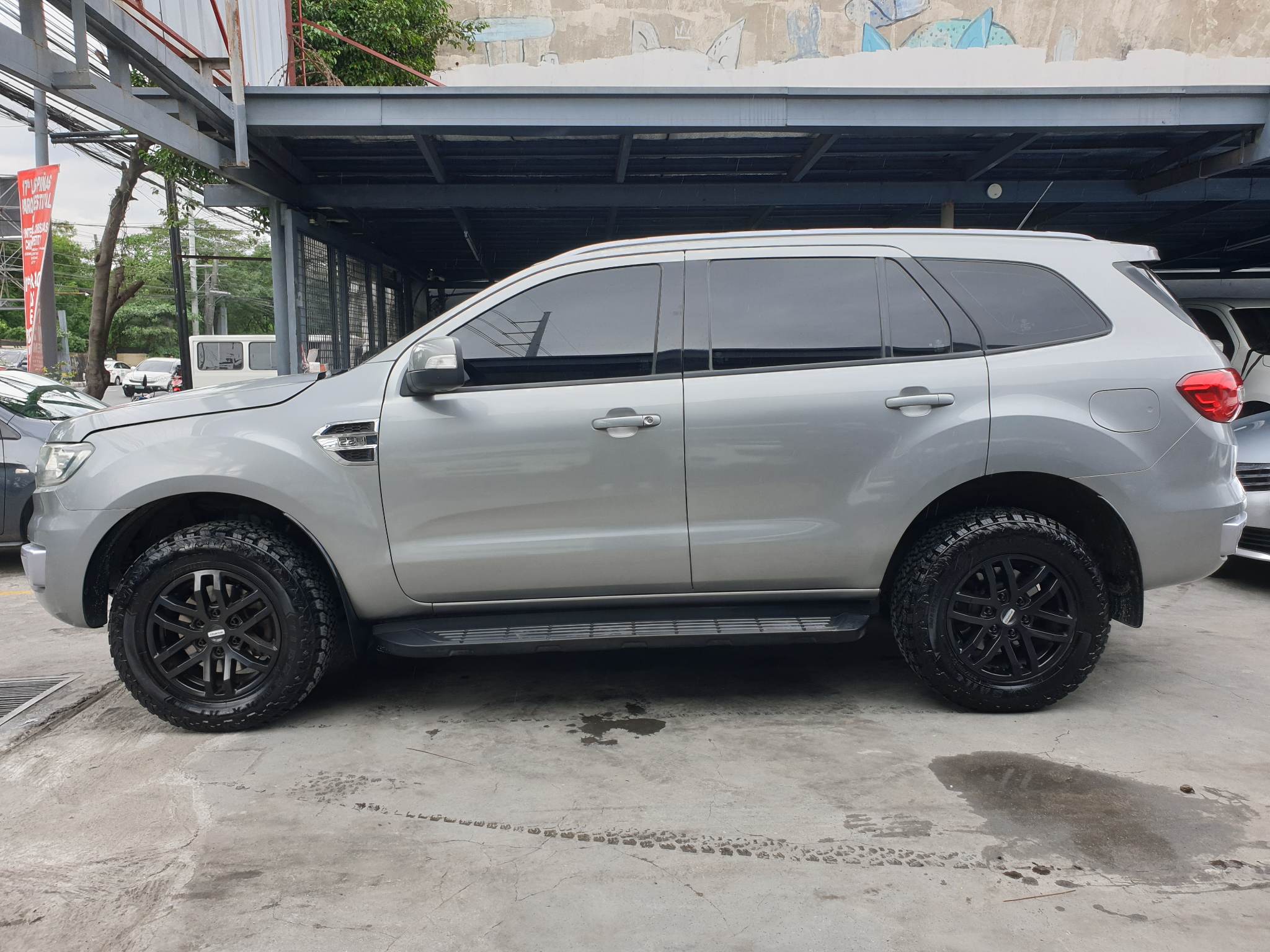 2nd Hand 2016 Ford Everest 2.2L Trend 4x2 AT