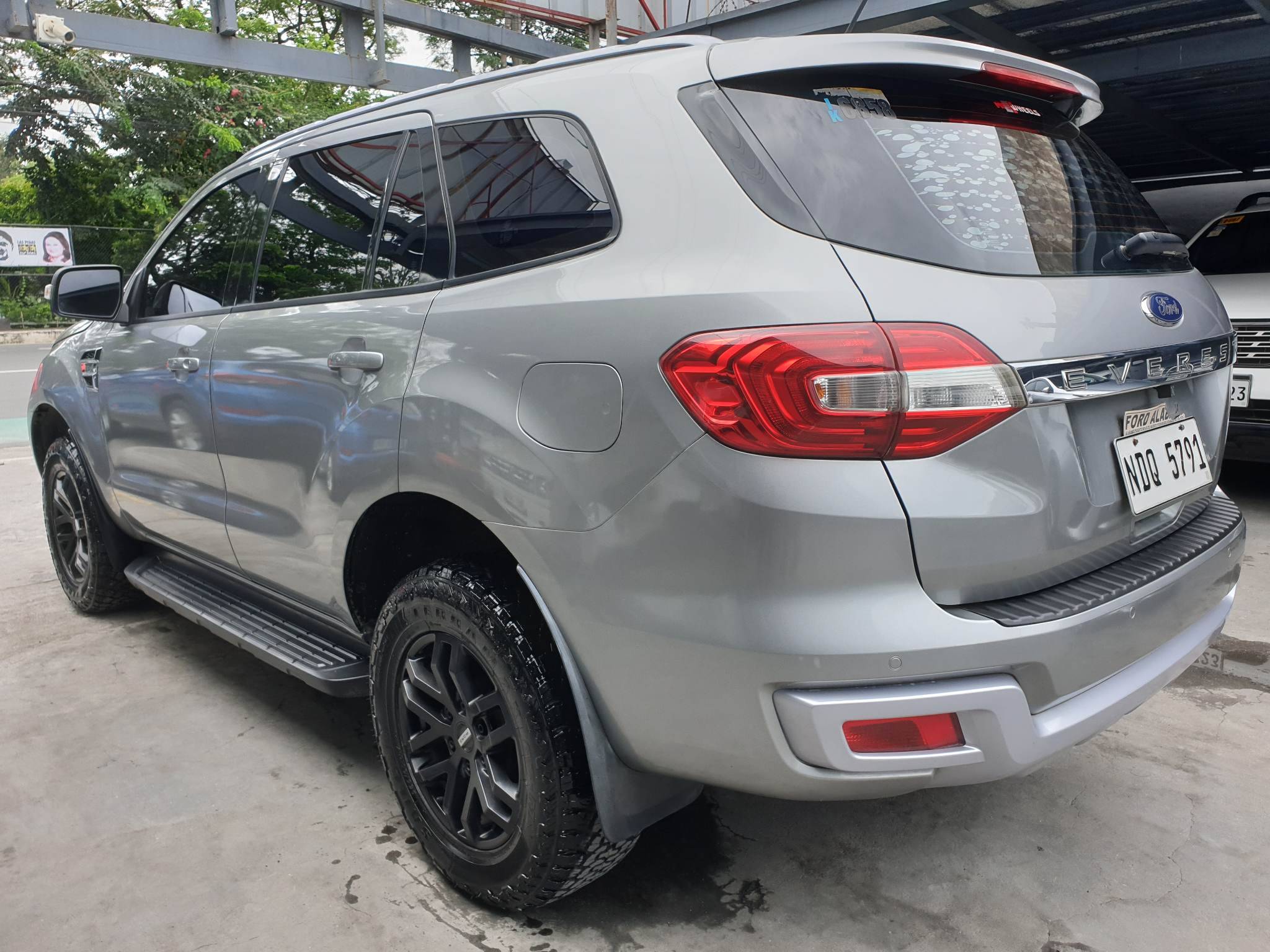 Old 2016 Ford Everest 2.2L Trend 4x2 AT