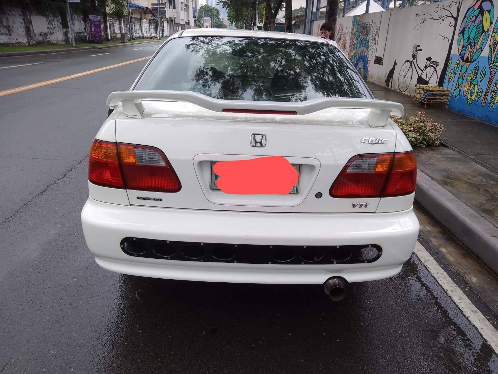 Second hand 2001 Honda Civic 1.6L VTI AT