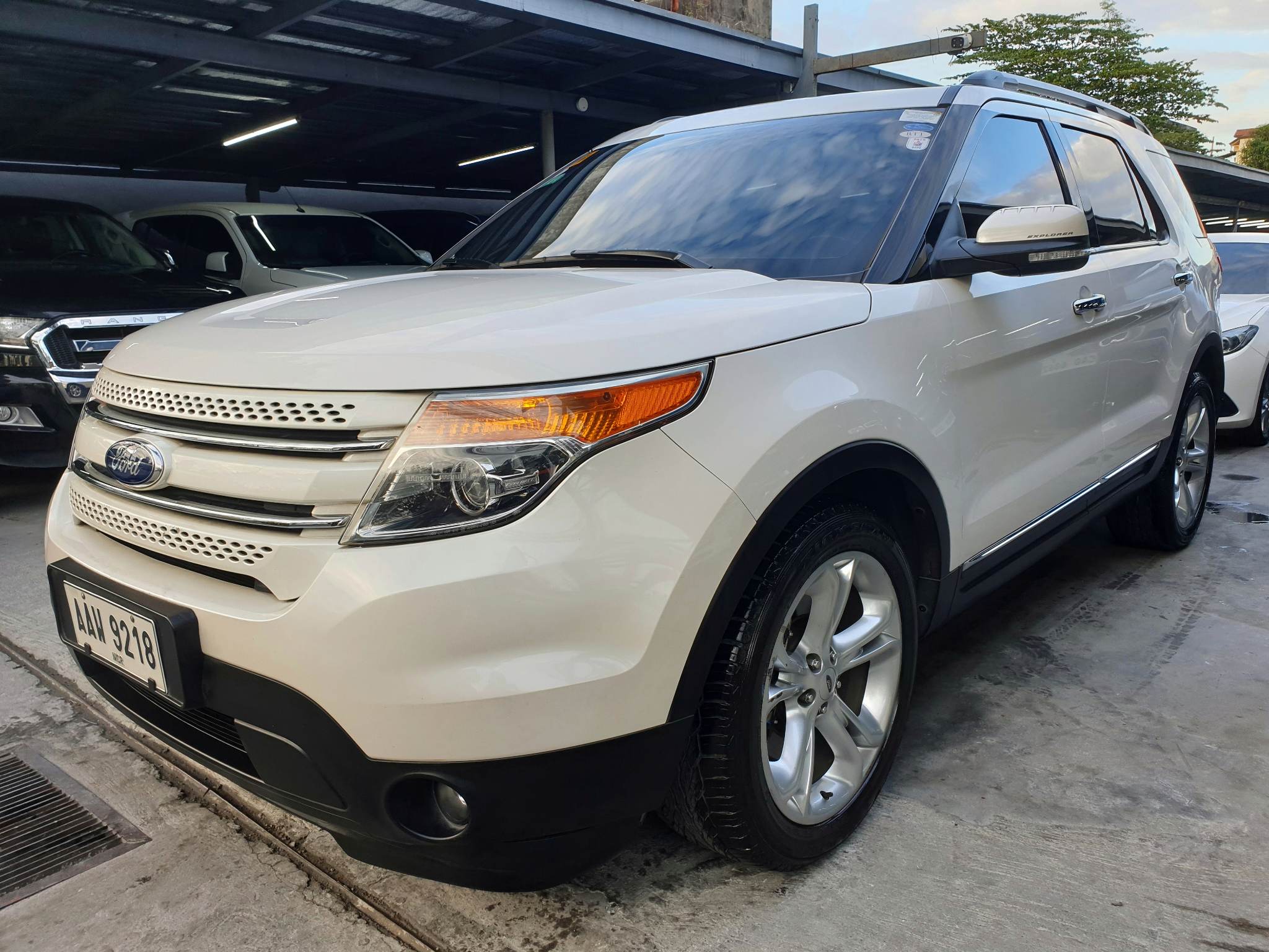 Second hand 2014 Ford Explorer 2.0L EcoBoost AT