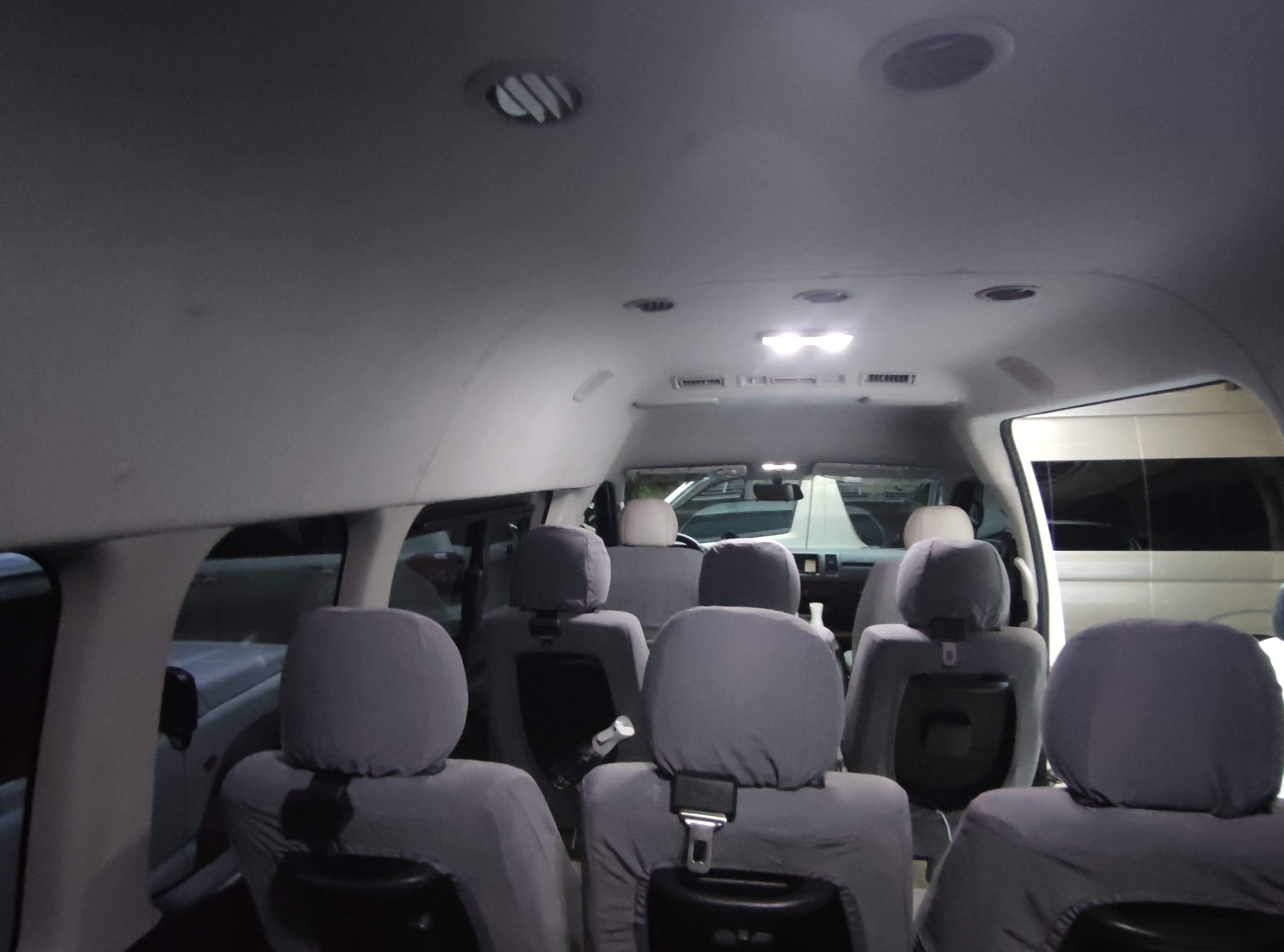 Old 2017 Toyota Hiace 3.0 LXV AT