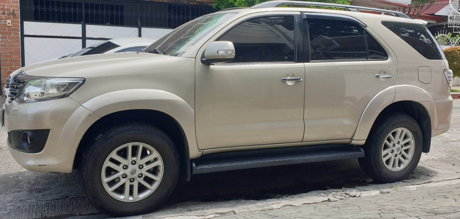 2012 Toyota Fortuner 2012 Toyota Fortuner