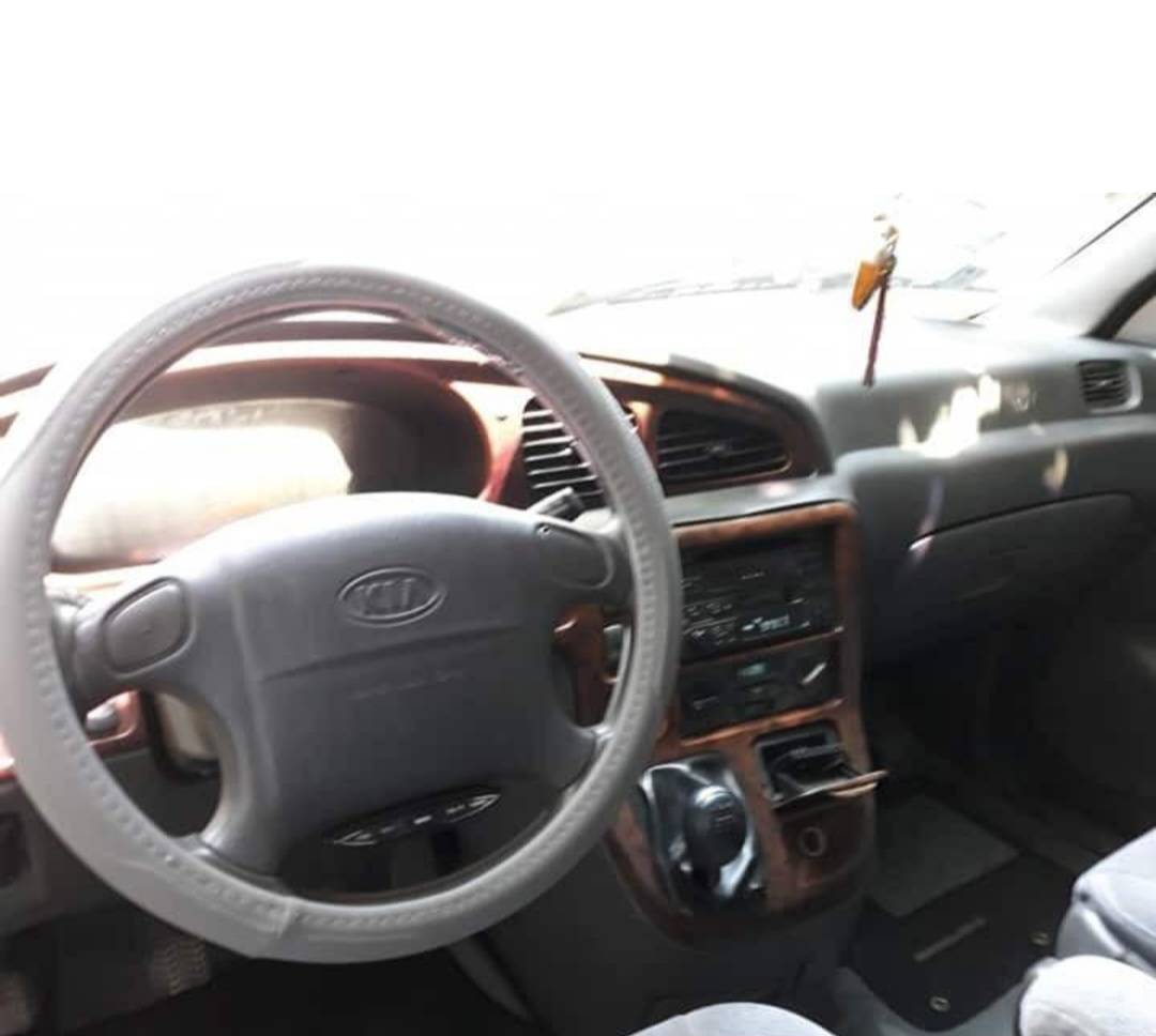 2000 Kia Carnival 2000 Kia Carnival