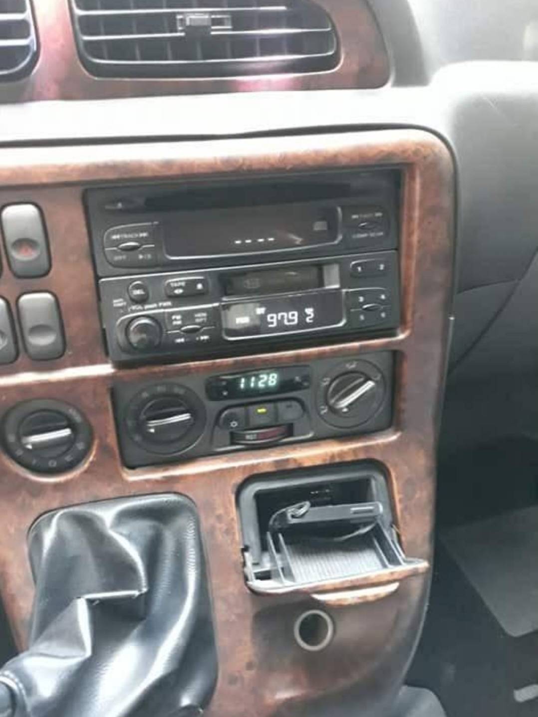 2000 Kia Carnival 2000 Kia Carnival