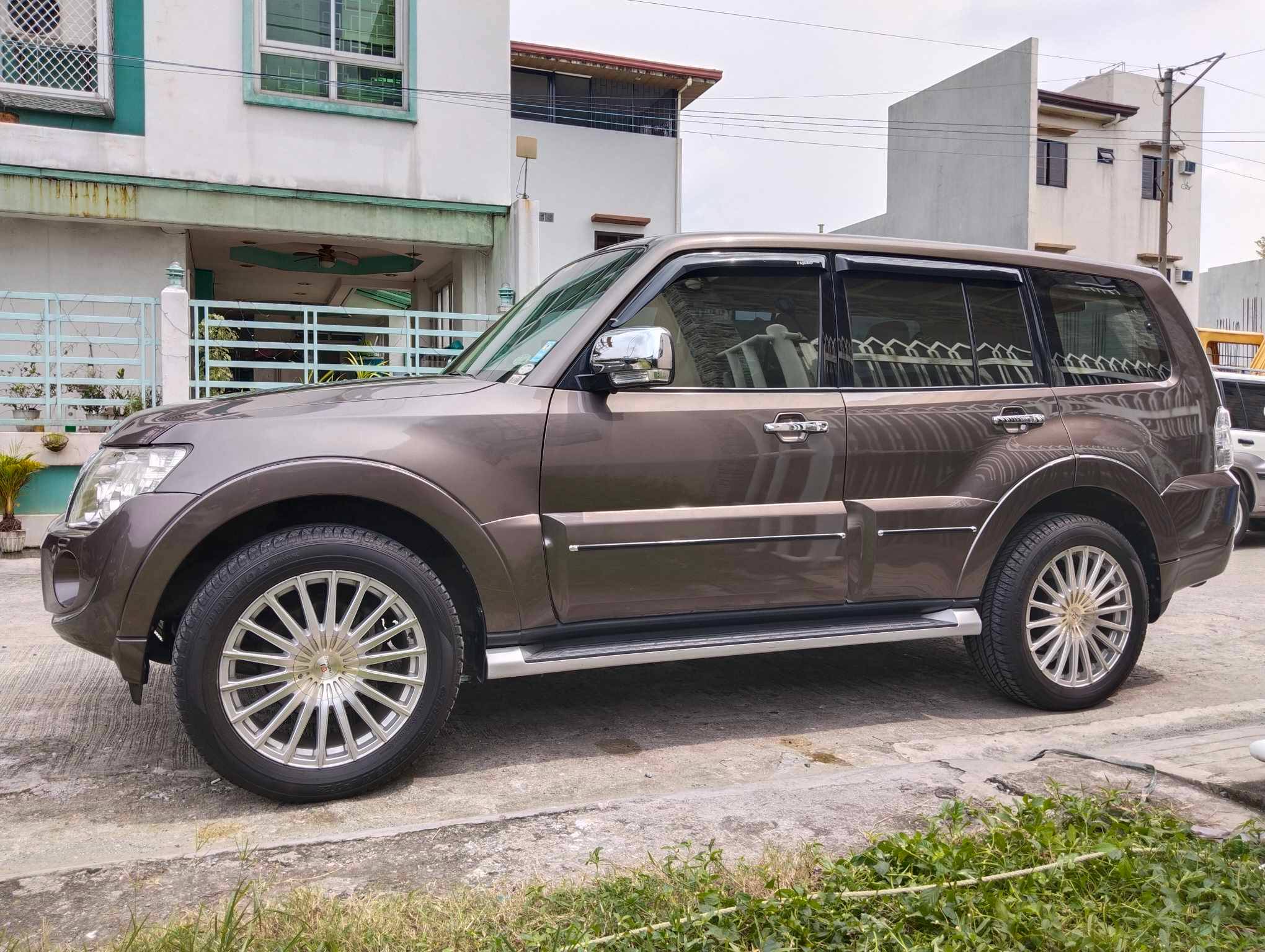 Used 2014 Mitsubishi Pajero Used 2014 Mitsubishi Pajero