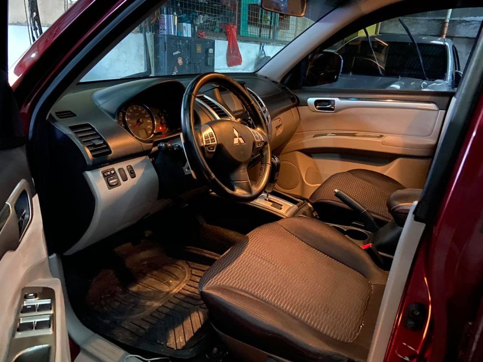 2012 Mitsubishi Montero Sport 2012 Mitsubishi Montero Sport