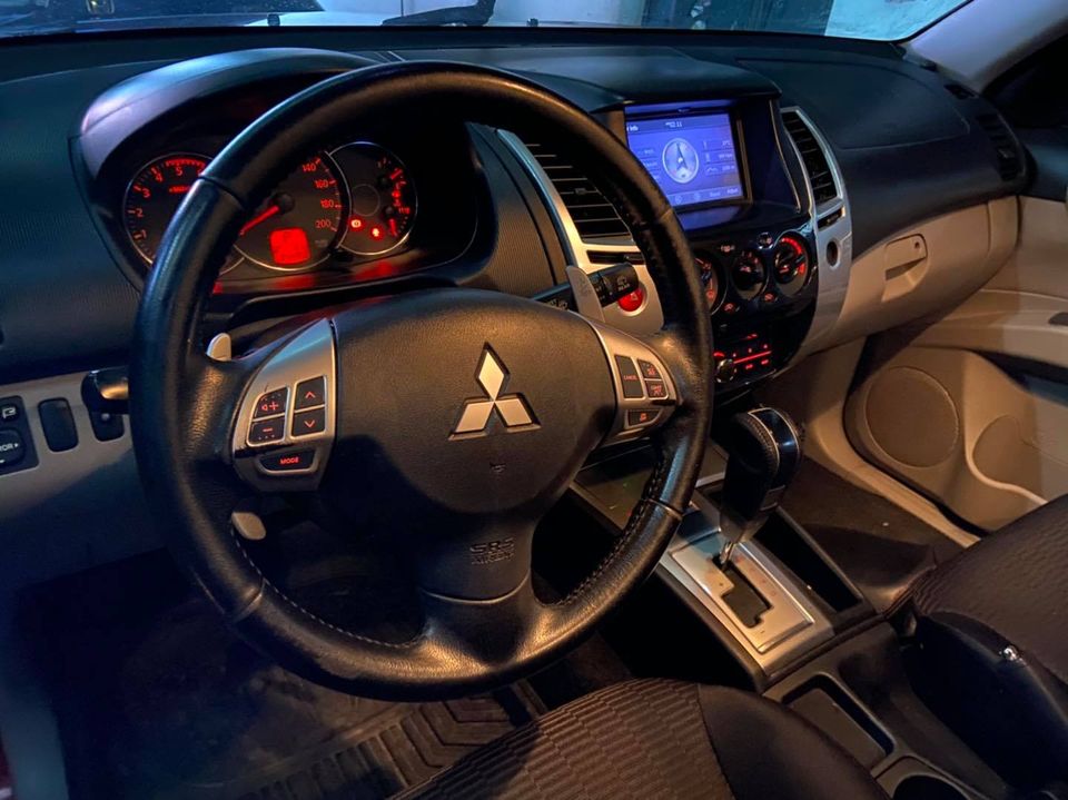 2012 Mitsubishi Montero Sport 2012 Mitsubishi Montero Sport