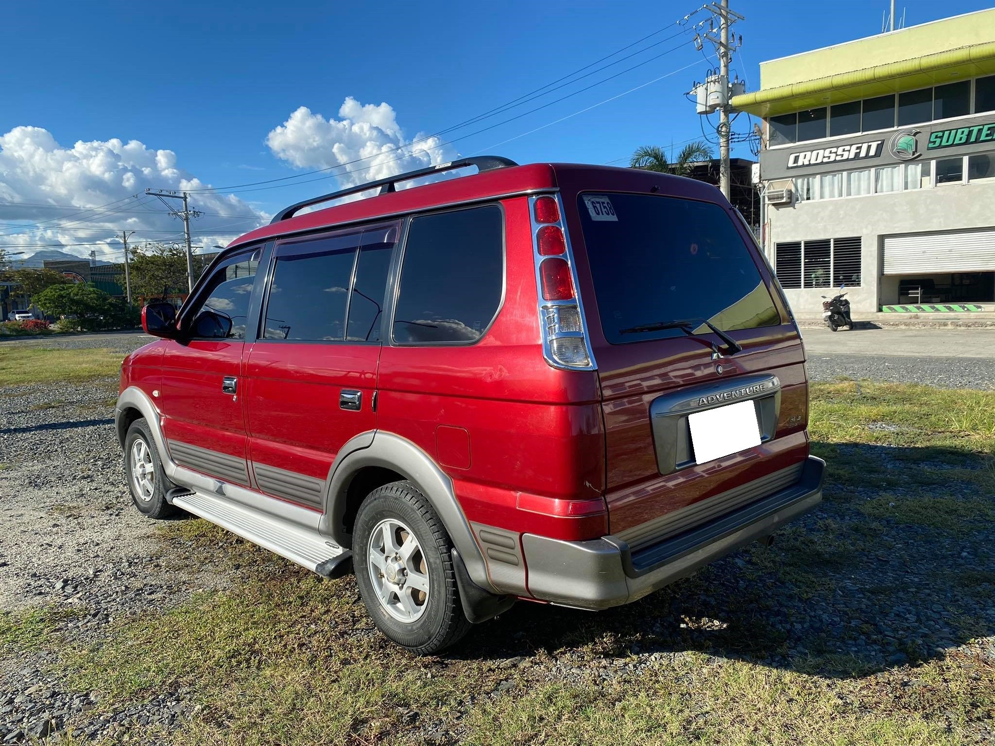 2011 Mitsubishi Adventure 2011 Mitsubishi Adventure