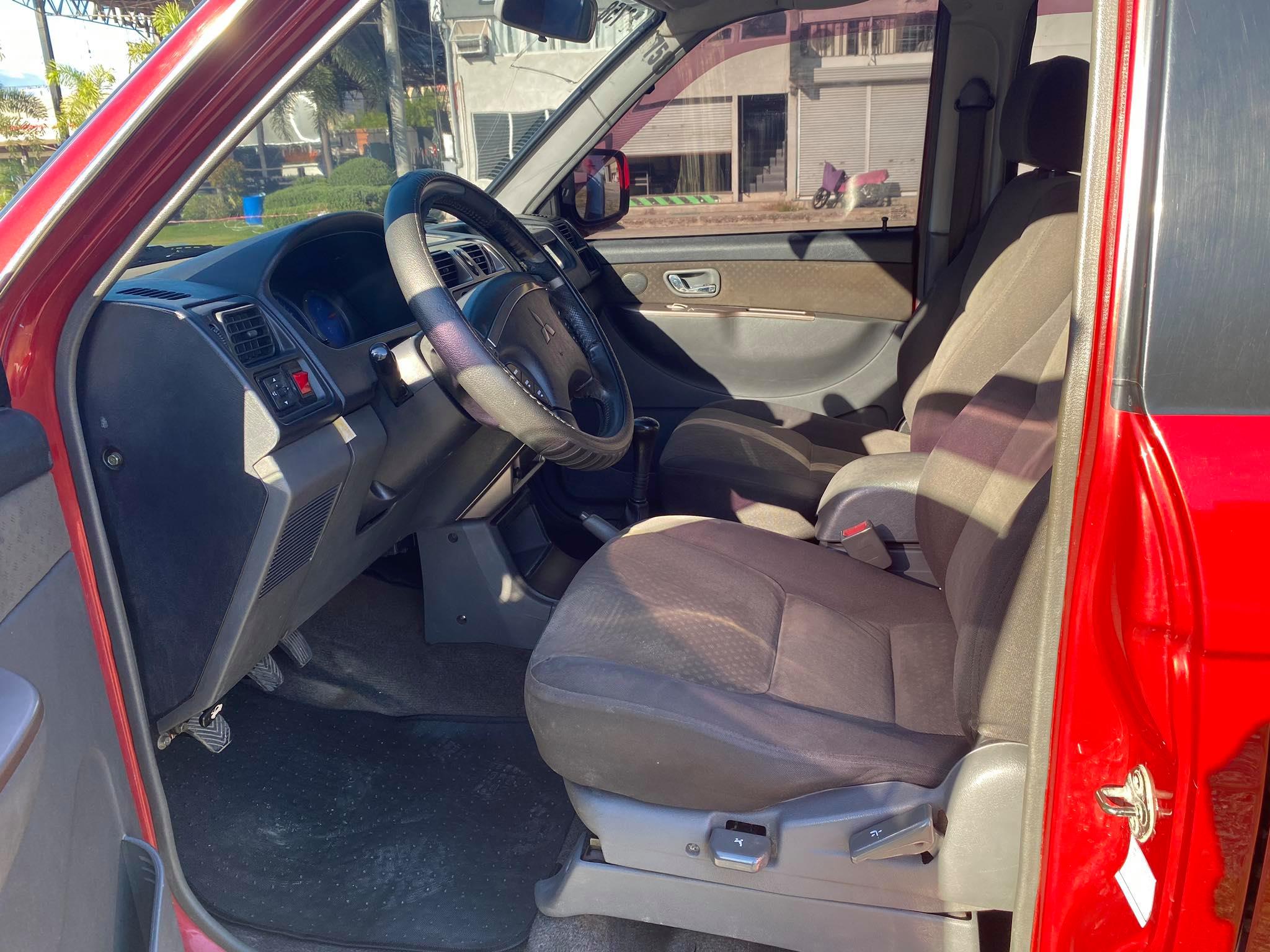 2011 Mitsubishi Adventure 2011 Mitsubishi Adventure