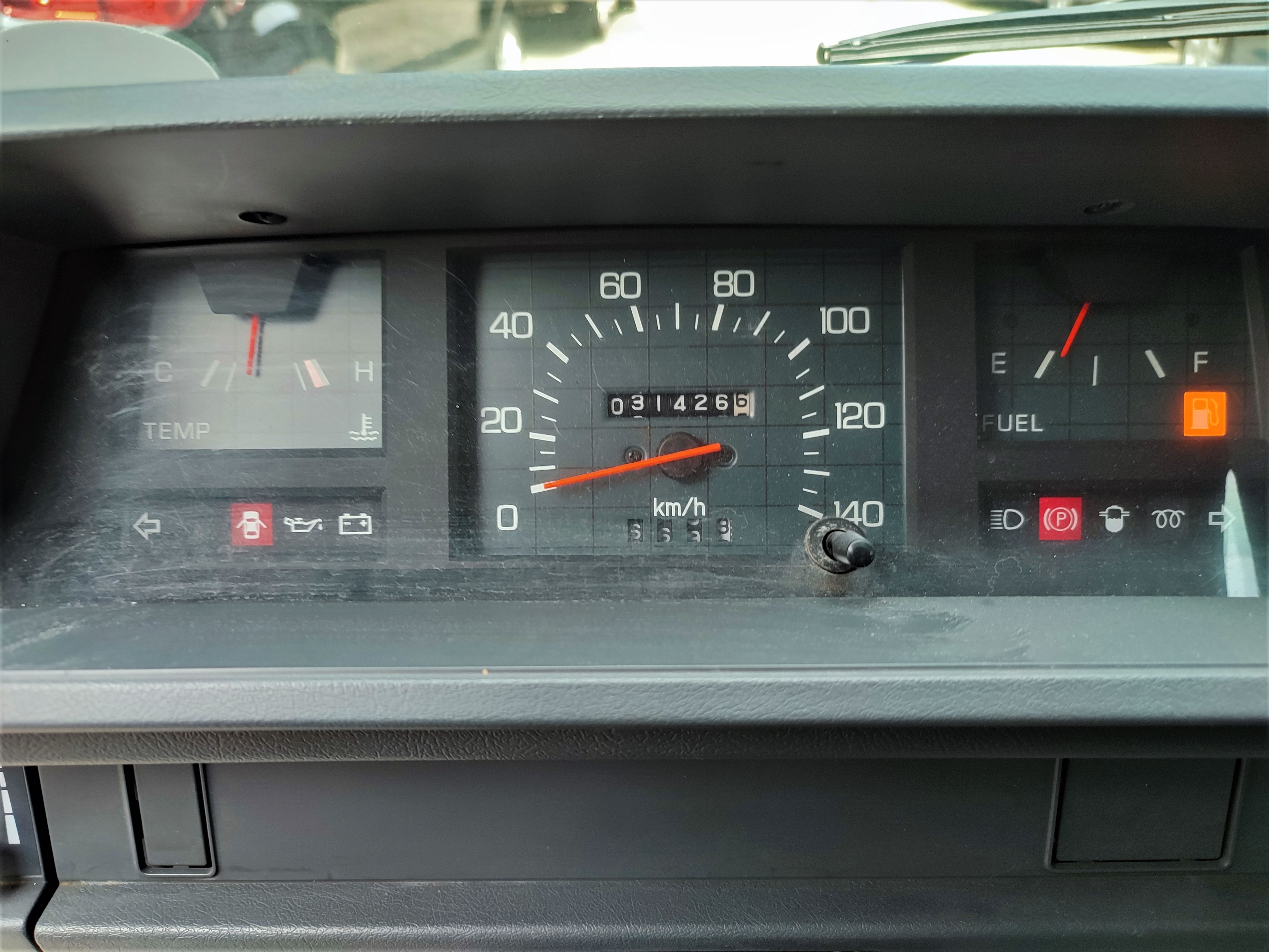 2017 Mitsubishi L300 2017 Mitsubishi L300