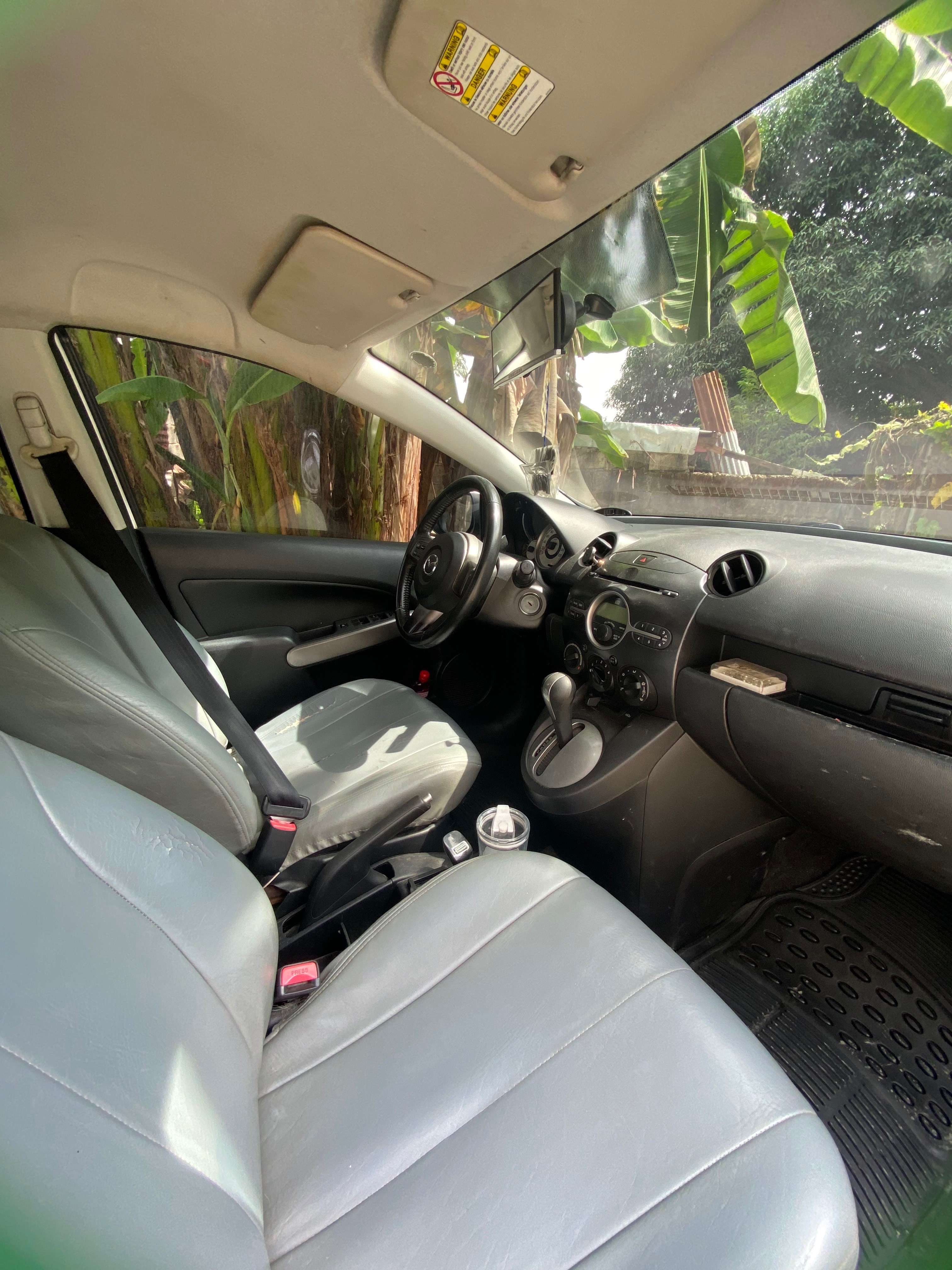 Second Hand 2010 Mazda 2 Sedan Second Hand 2010 Mazda 2 Sedan