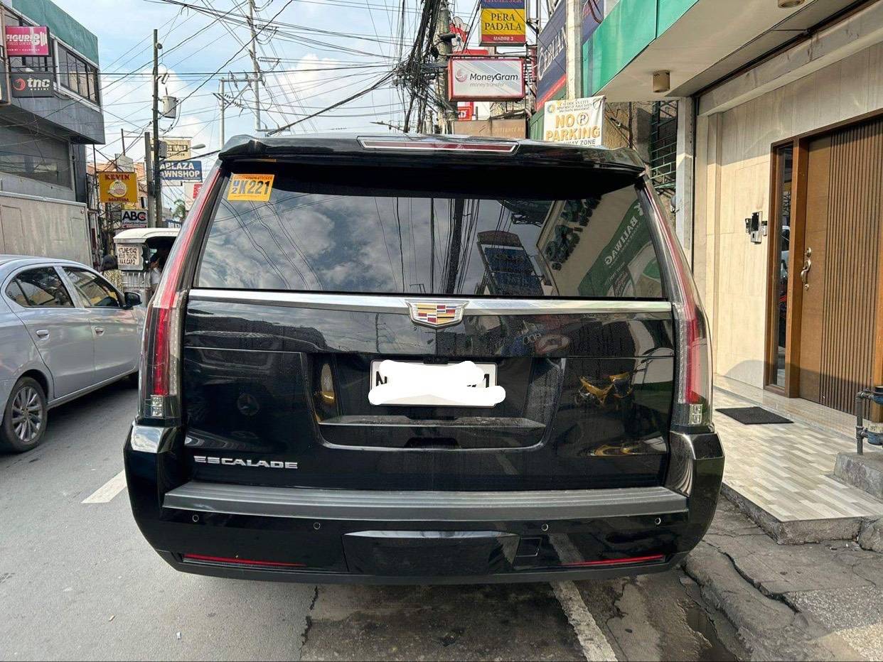 Second hand 2019 Cadillac Escalade ESV Platinum