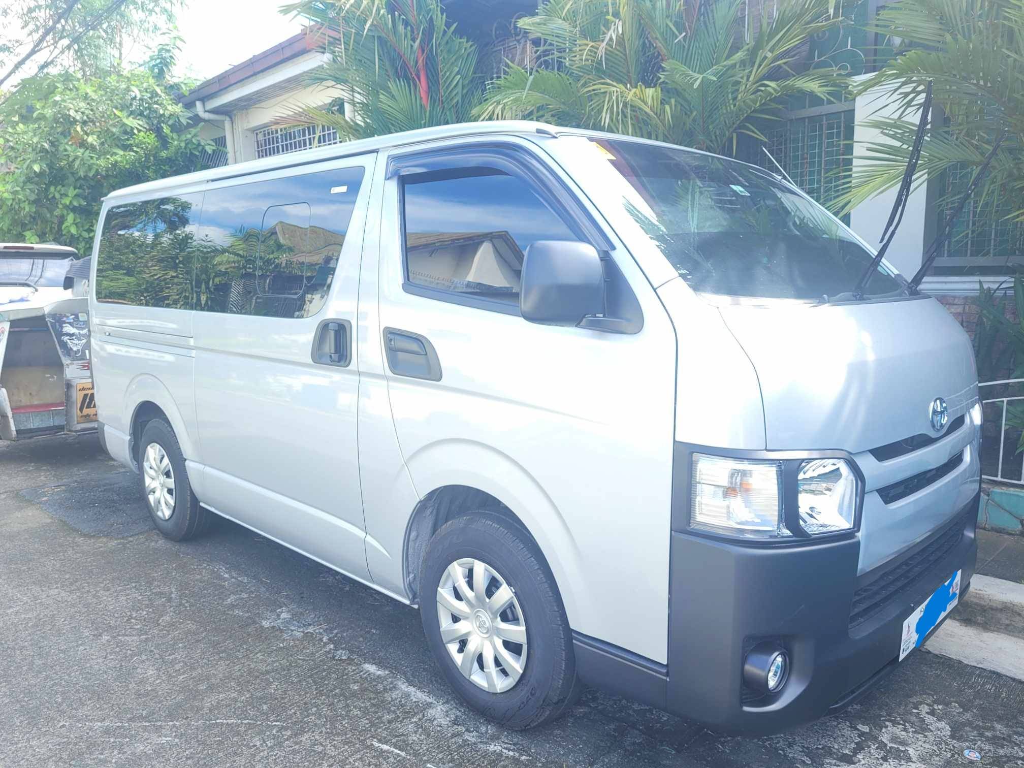 Second Hand 2023 Toyota Hiace