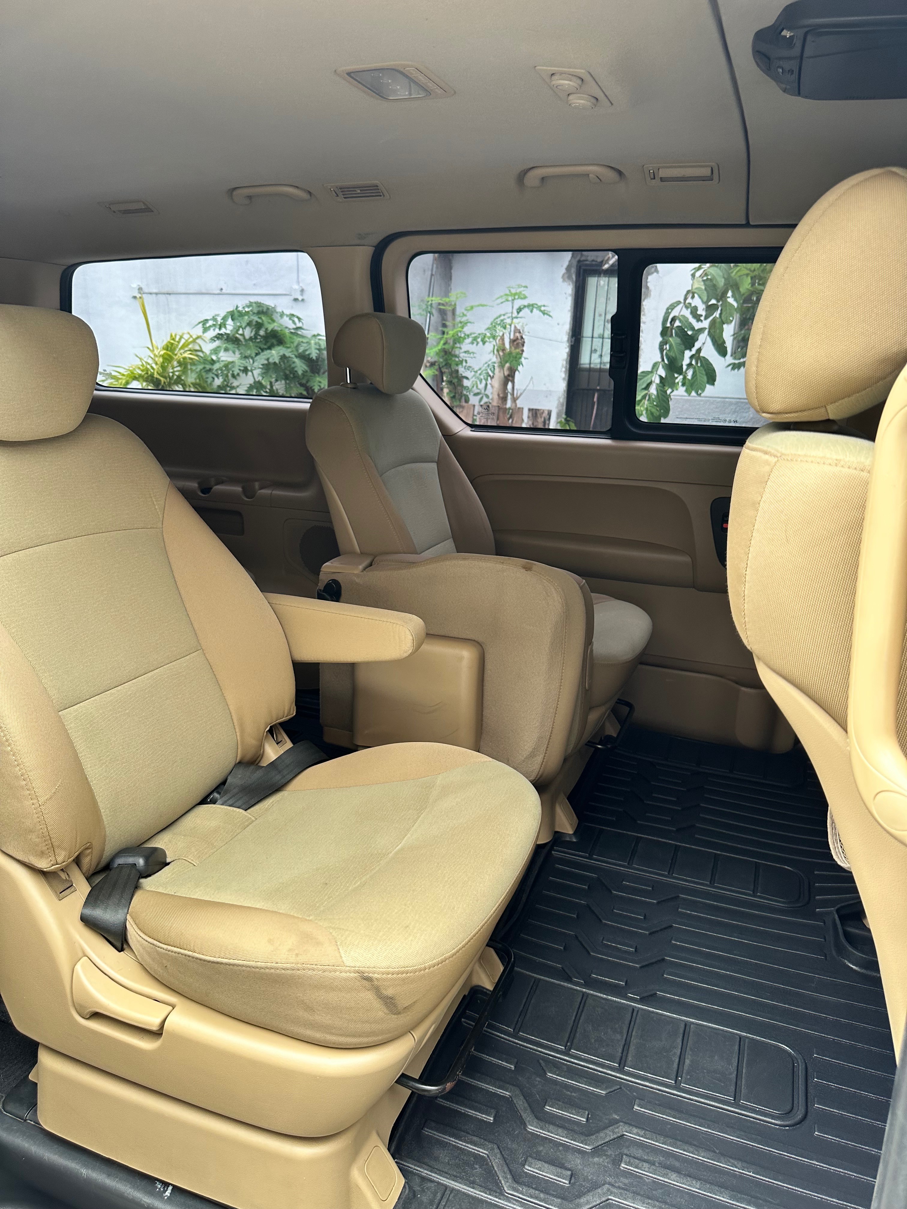 2011 Hyundai Grand Starex 2011 Hyundai Grand Starex