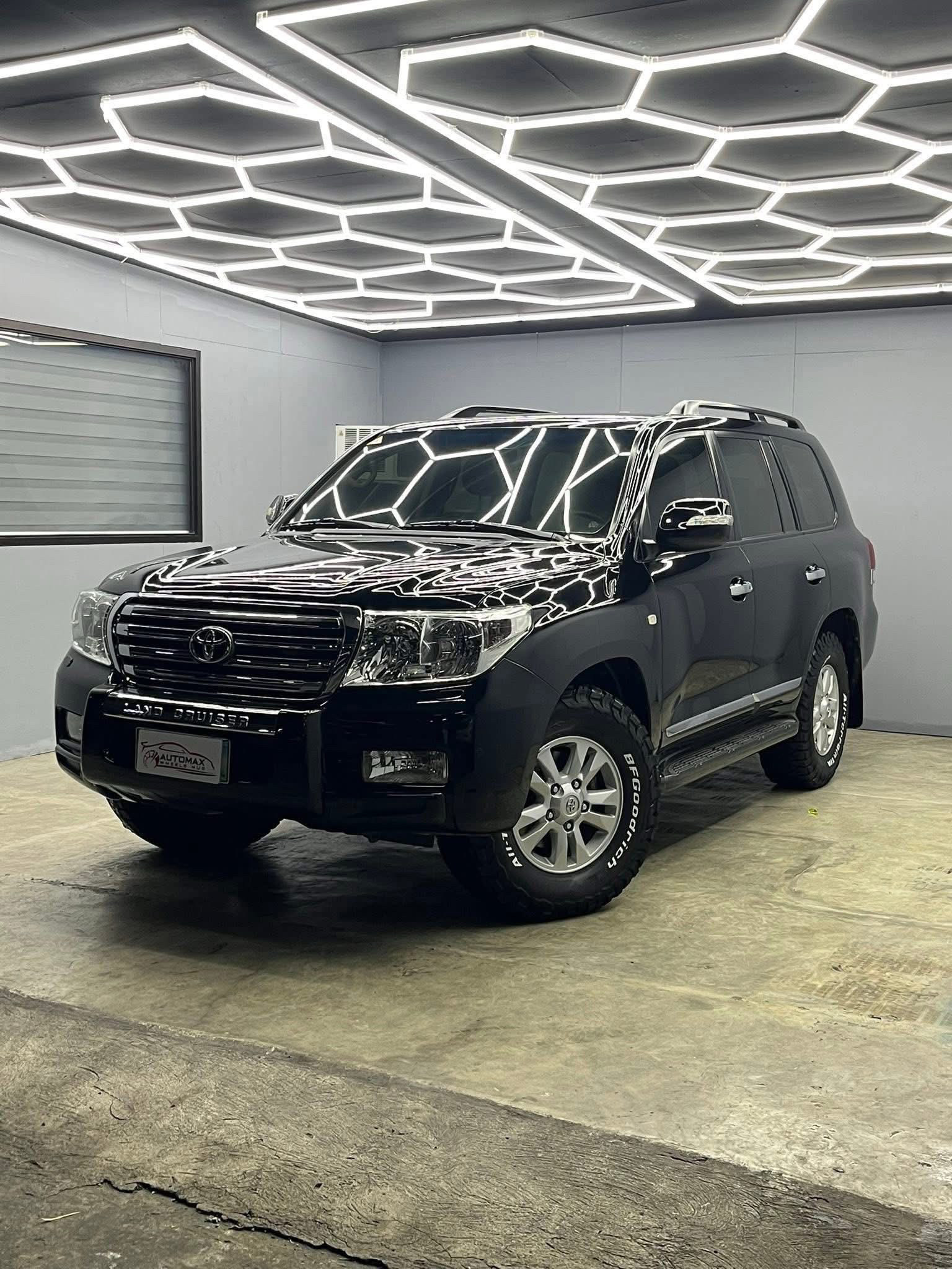 2012 Toyota Land Cruiser 200