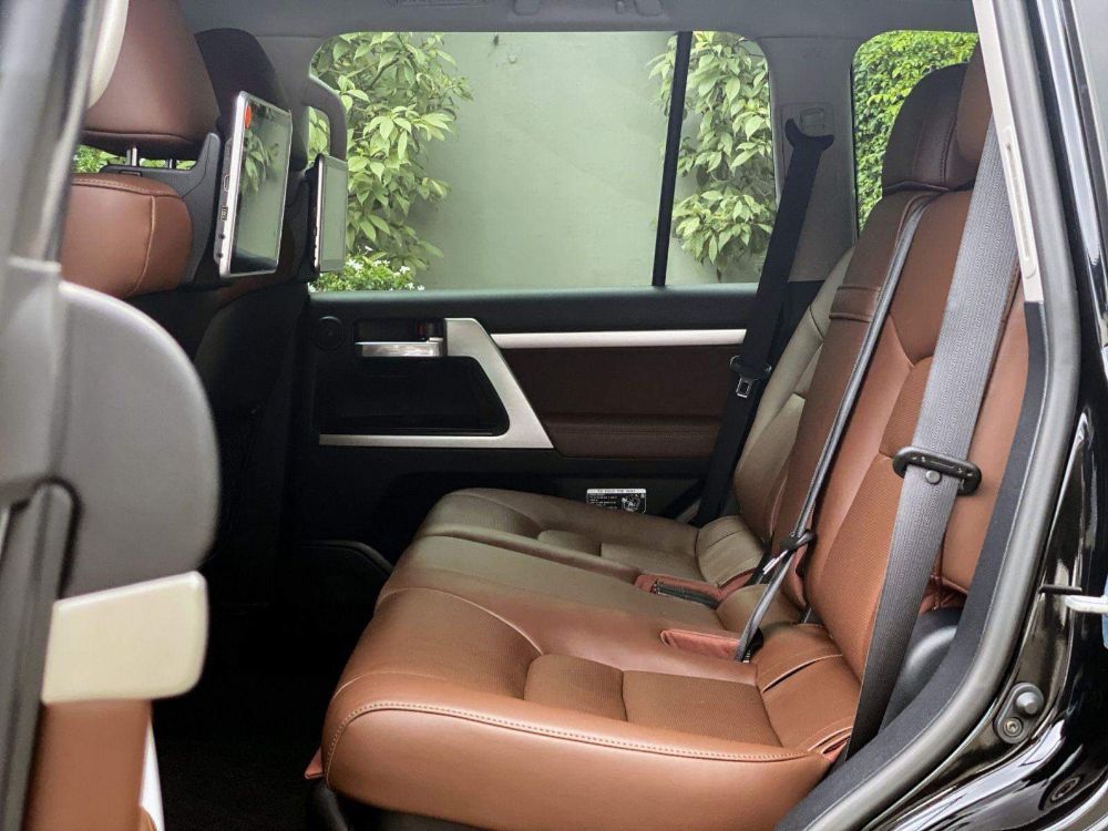 Old 2019 Toyota Land Cruiser 200 4.5 Full Option 4x4 AT