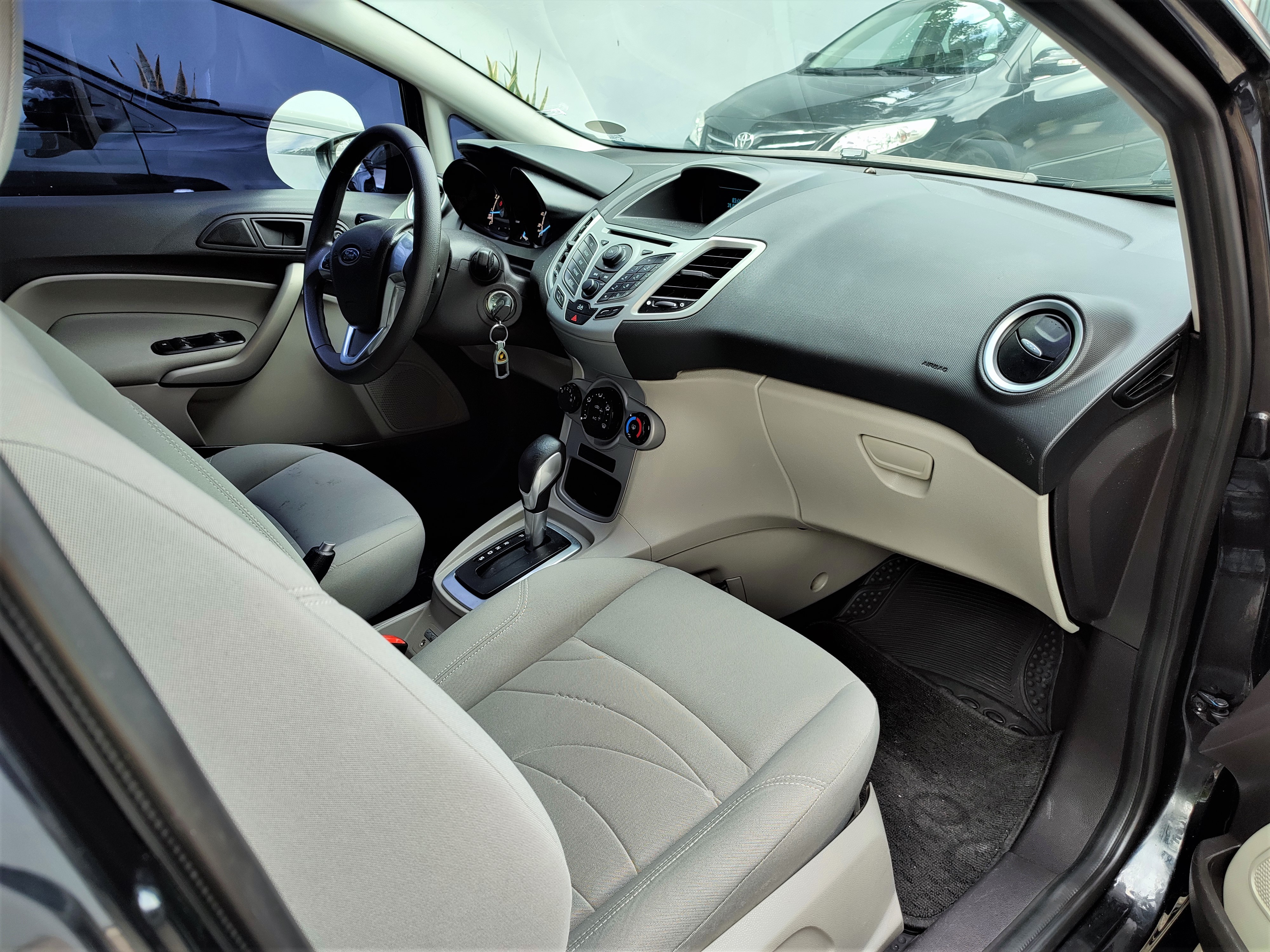 2014 Ford Fiesta Sedan 2014 Ford Fiesta Sedan