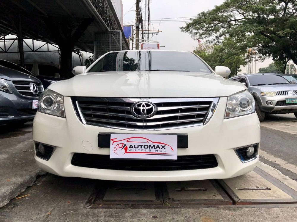 Second hand 2010 Toyota Camry 2.4 V AT