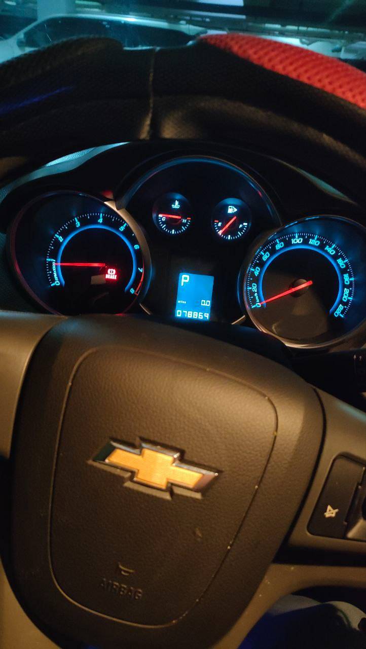 Old 2010 Chevrolet Cruze L MT