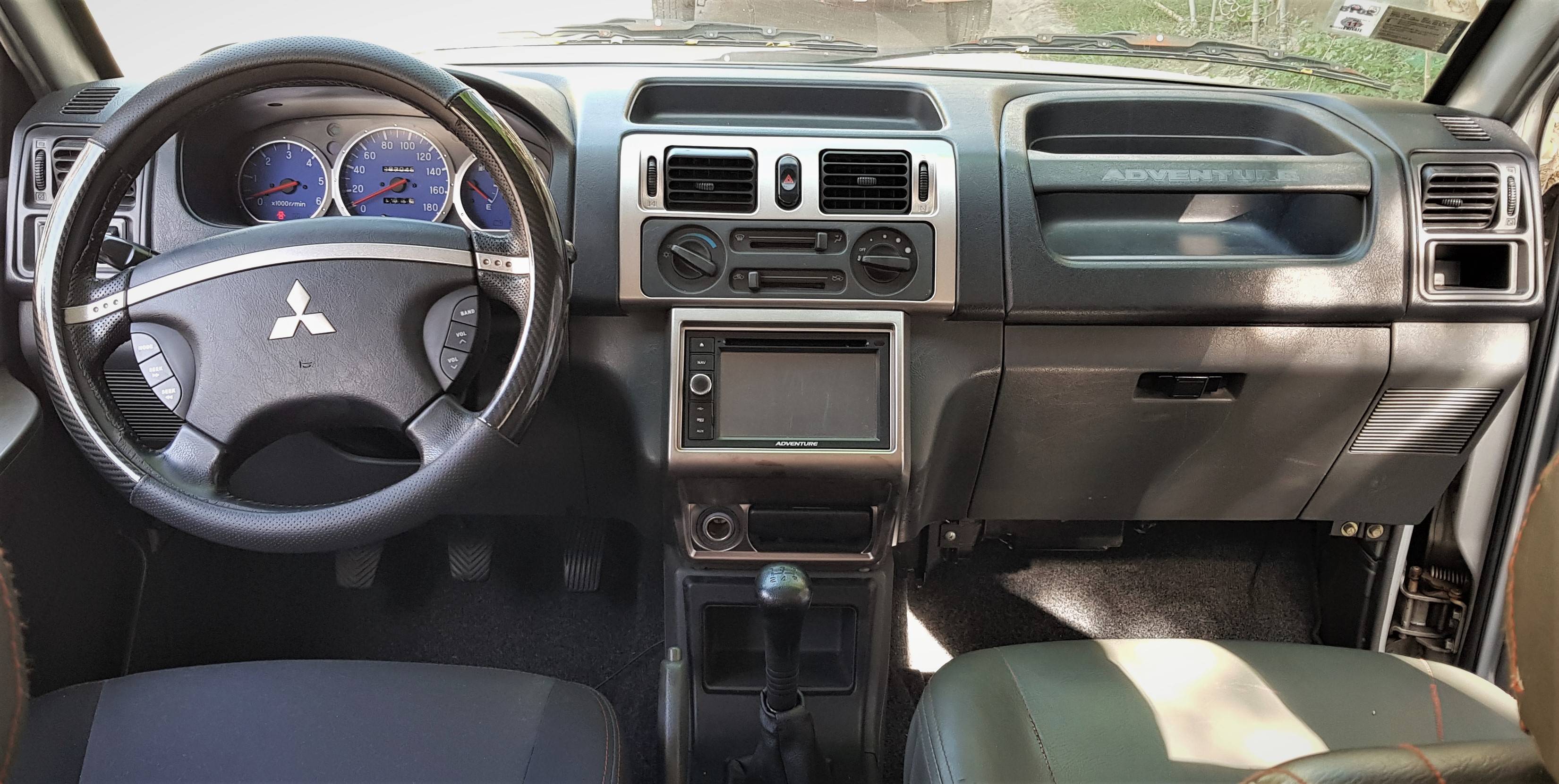 2014 Mitsubishi Adventure 2014 Mitsubishi Adventure