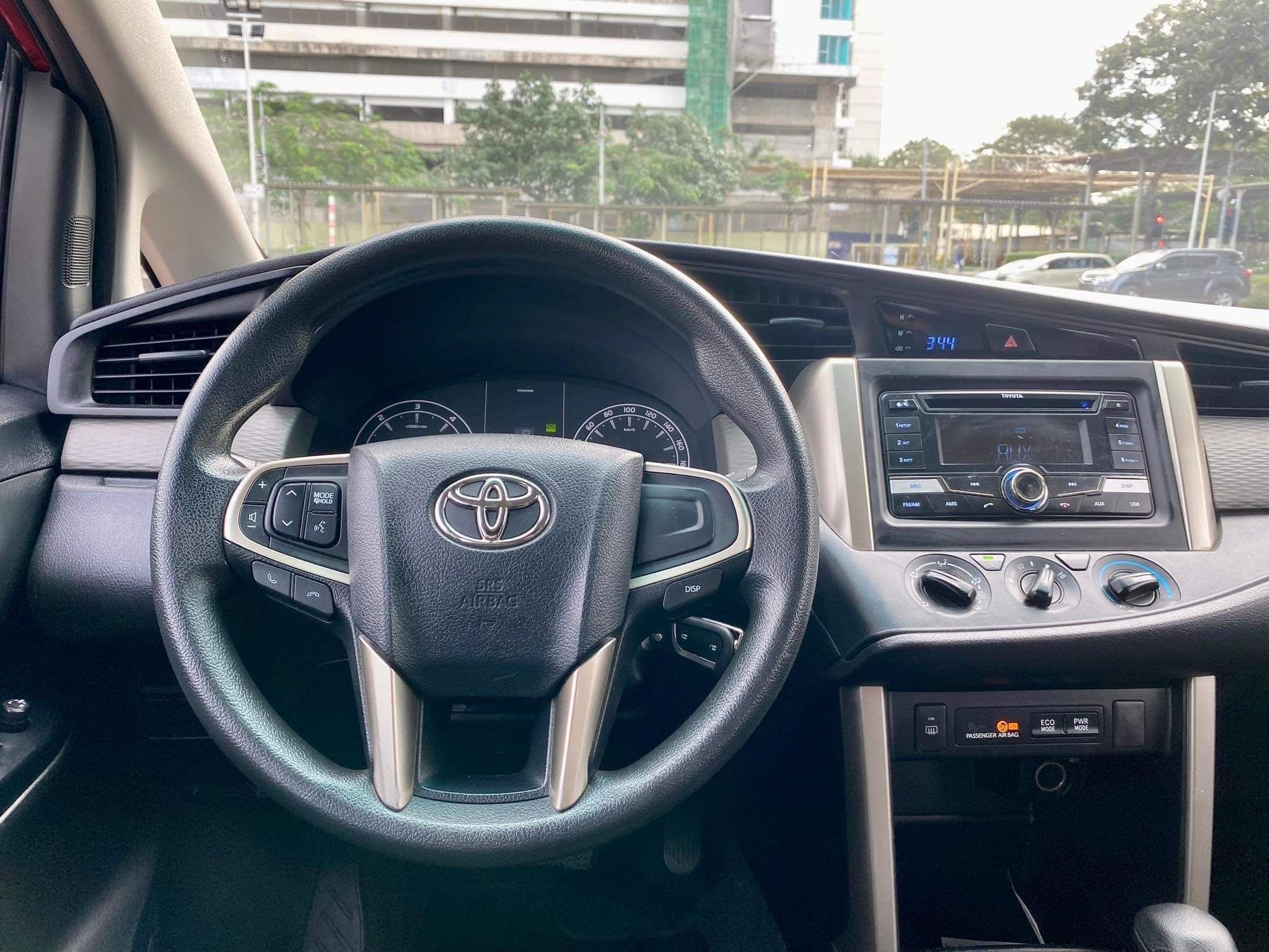 Old 2020 Toyota Innova 2.8 E Diesel AT