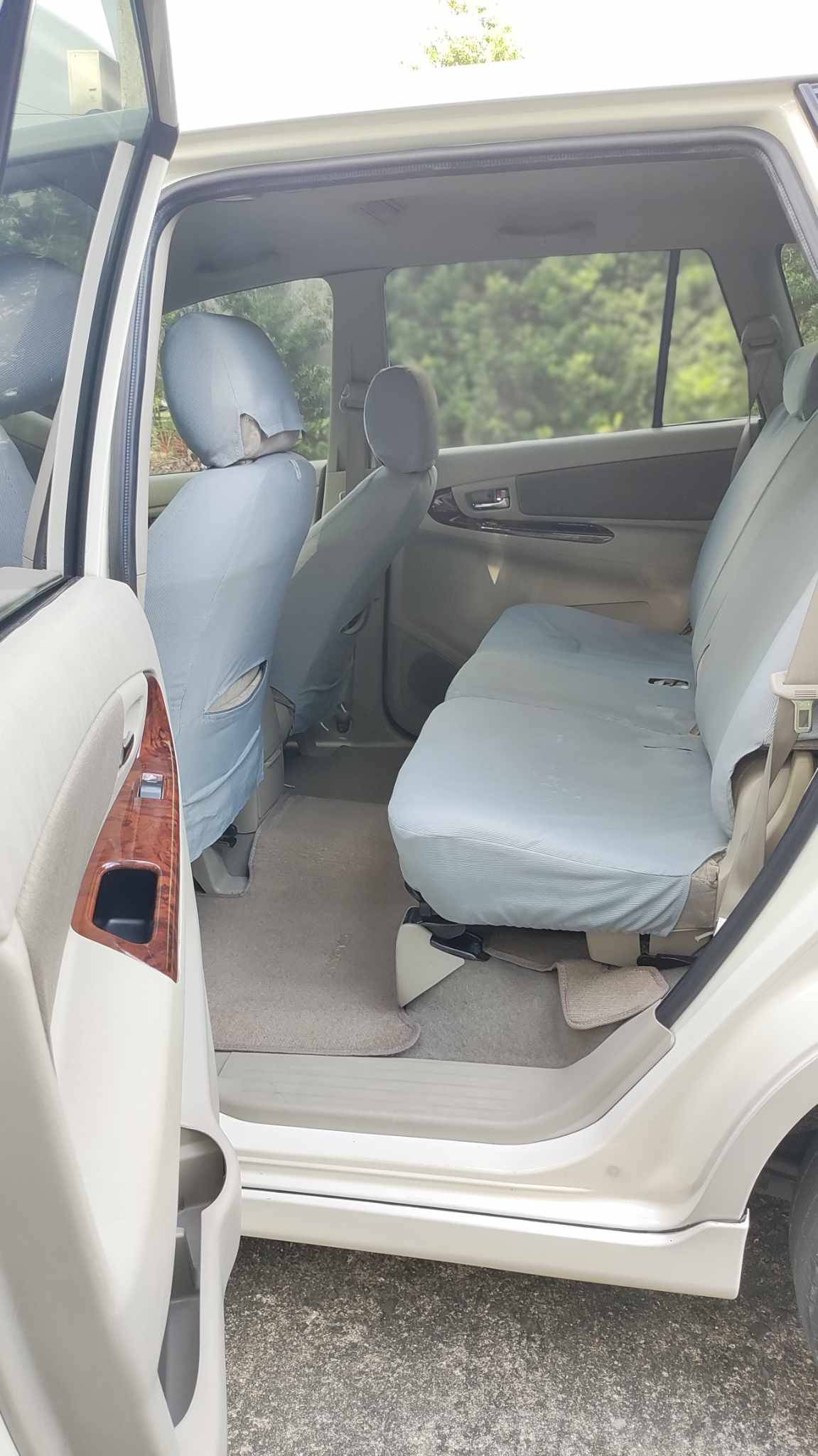 2015 Toyota Innova 2015 Toyota Innova