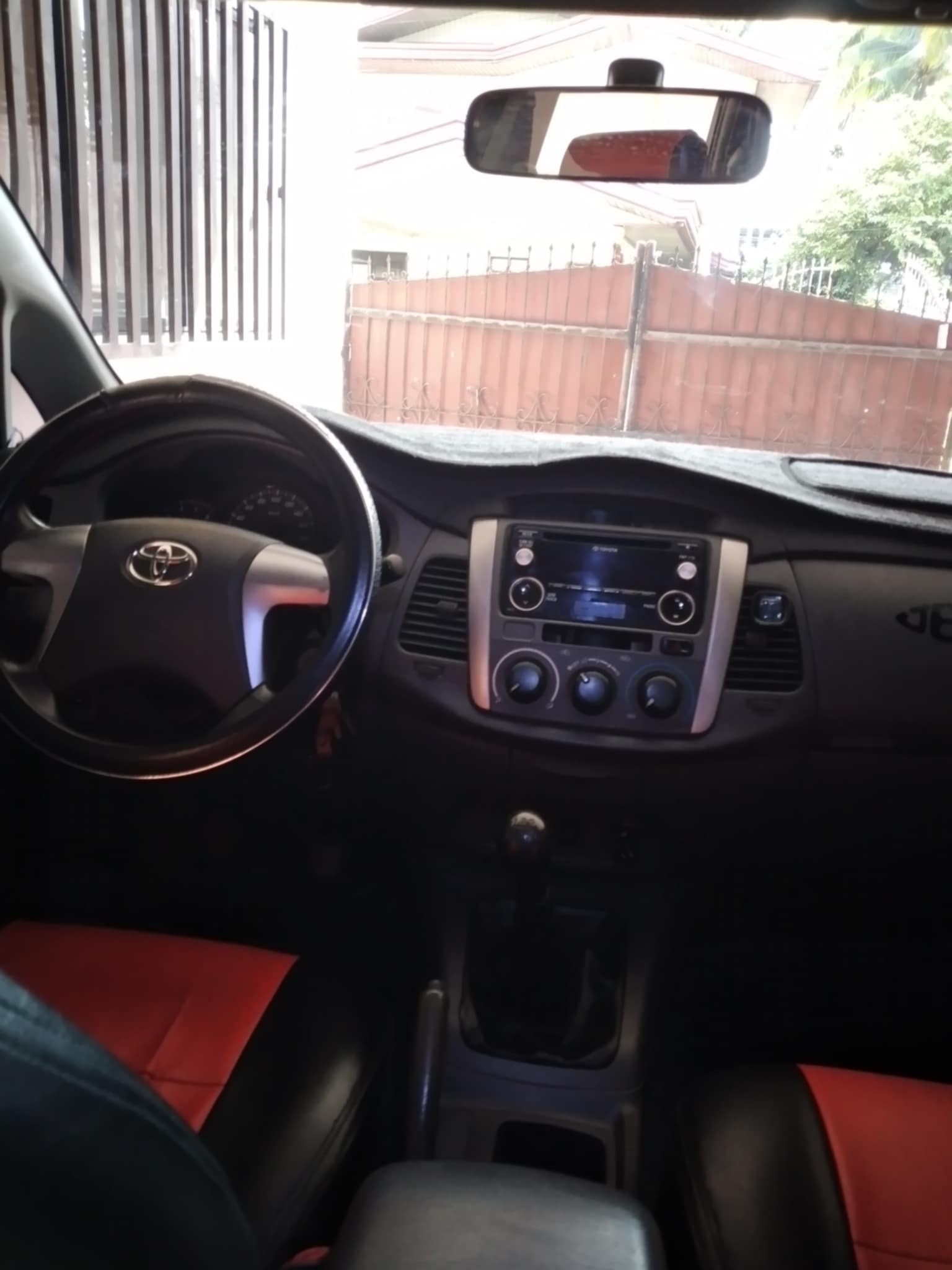 2015 Toyota Innova 2015 Toyota Innova