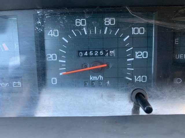 2015 Mitsubishi L300 2015 Mitsubishi L300