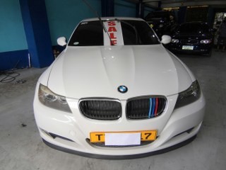 2011 BMW 318i 2011 BMW 318i