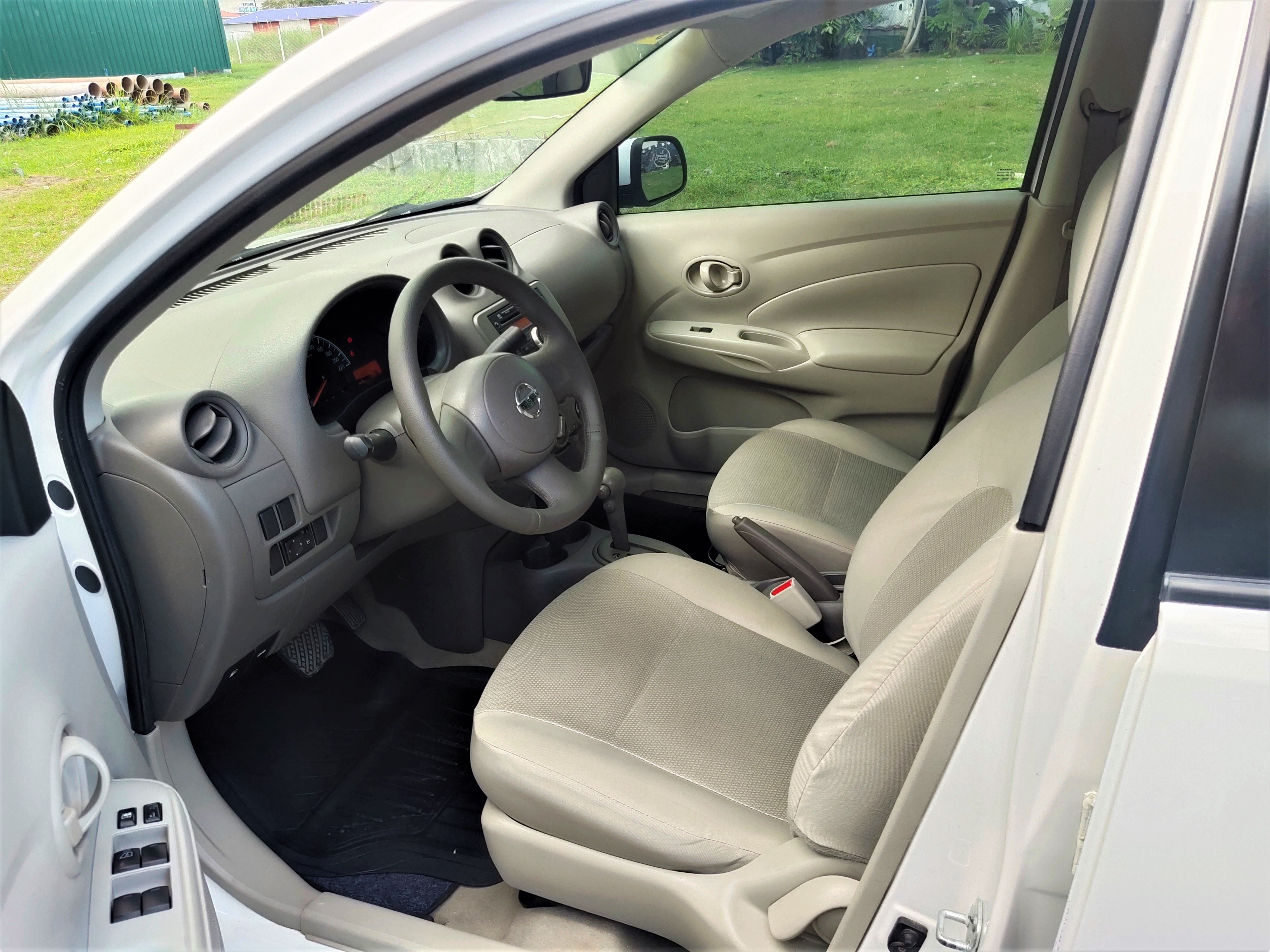 2015 Nissan Almera 2015 Nissan Almera