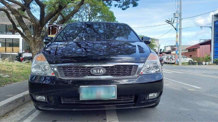 2013 KIA Grand Carnival 2013 KIA Grand Carnival