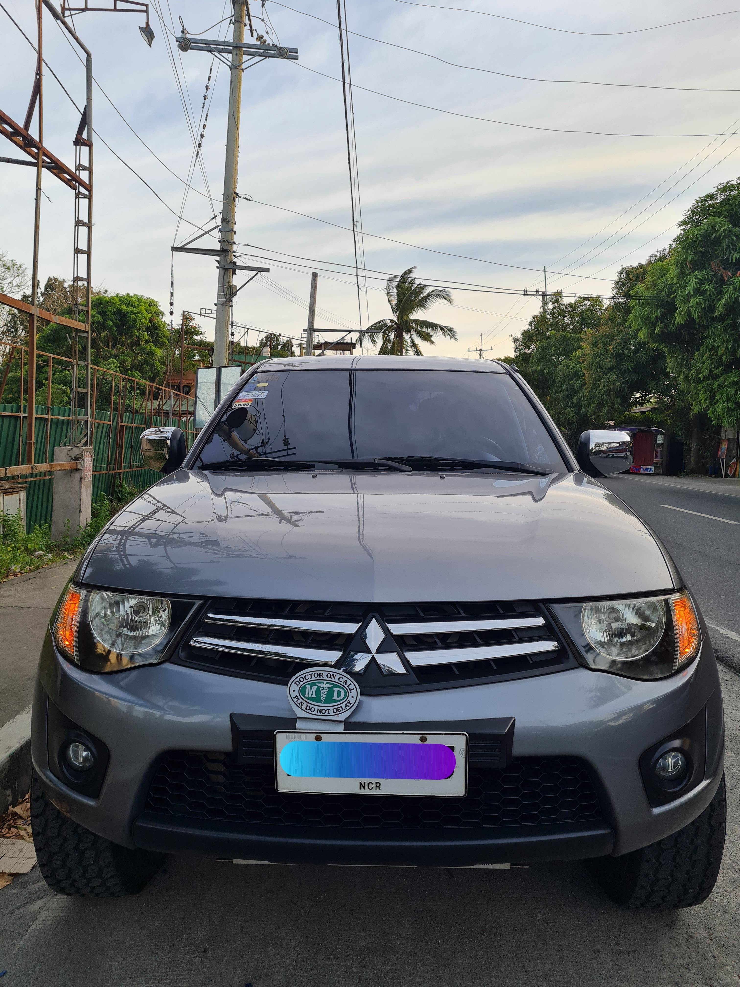 2014 Mitsubishi Strada 2014 Mitsubishi Strada
