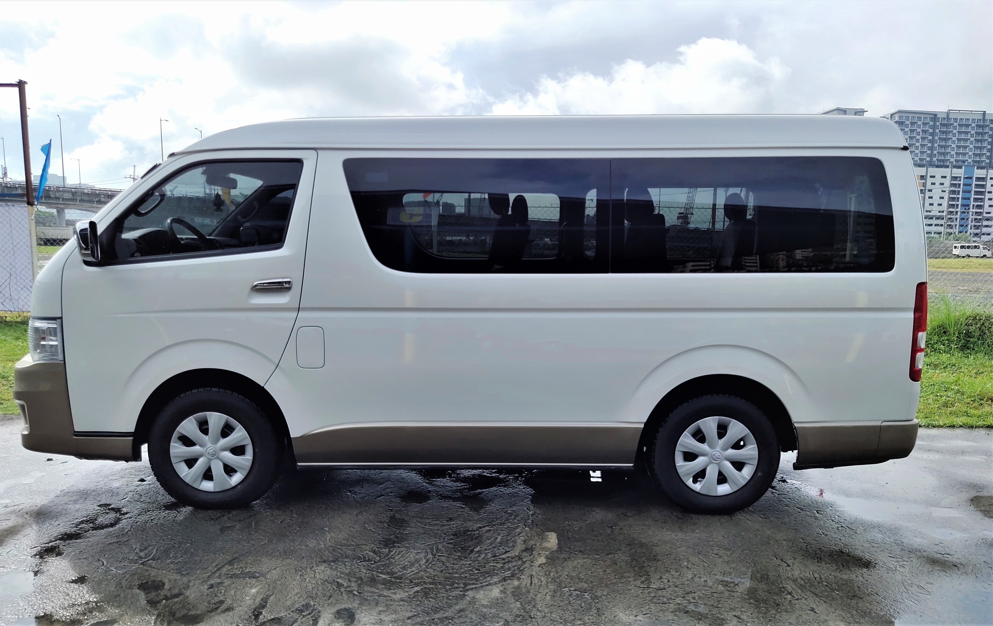 2012 Toyota Hiace 2012 Toyota Hiace
