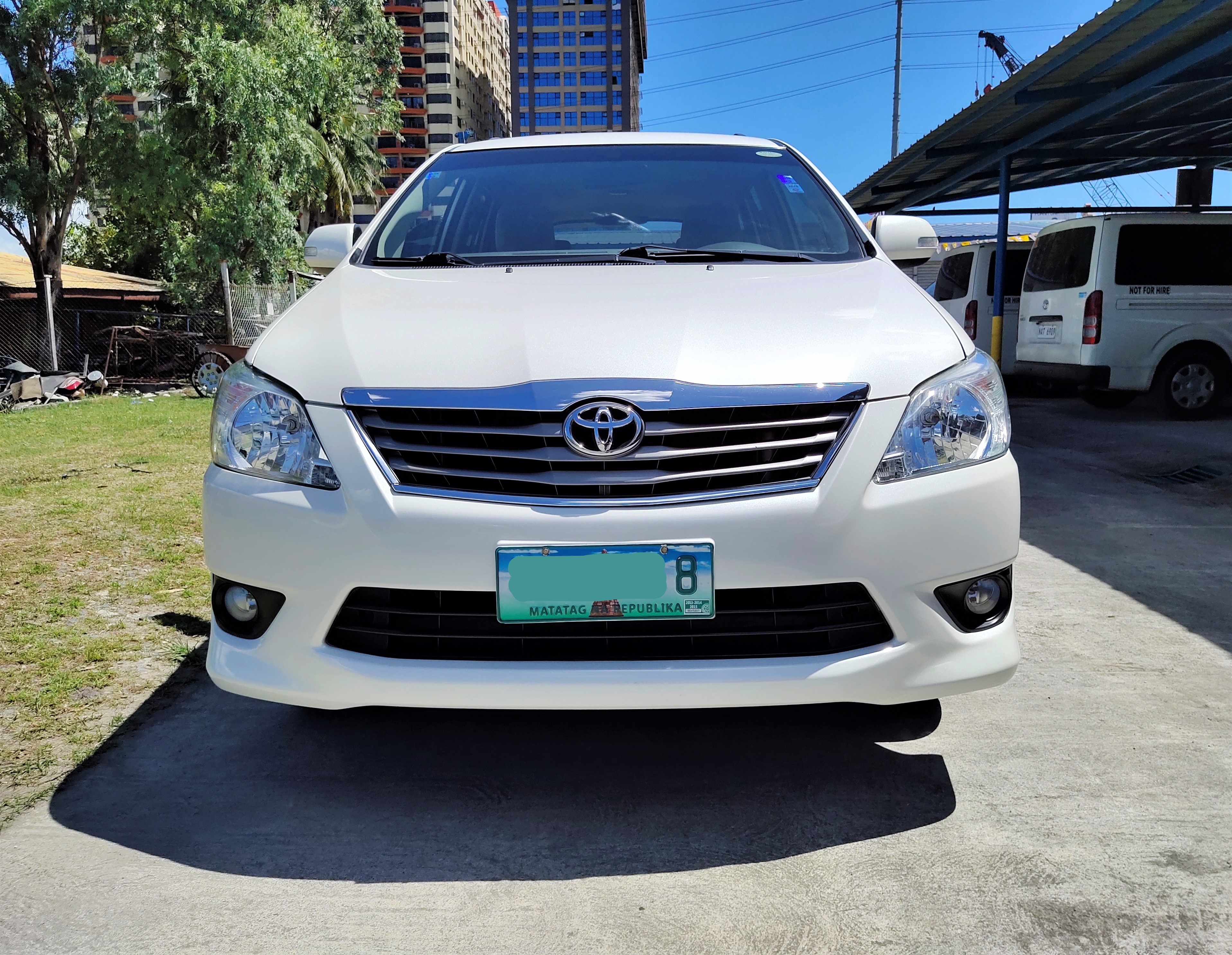 2013 Toyota Innova 2013 Toyota Innova