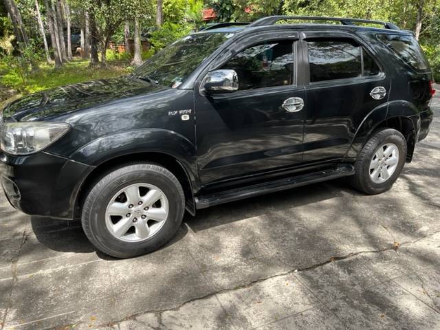 2010 Toyota Fortuner 2010 Toyota Fortuner