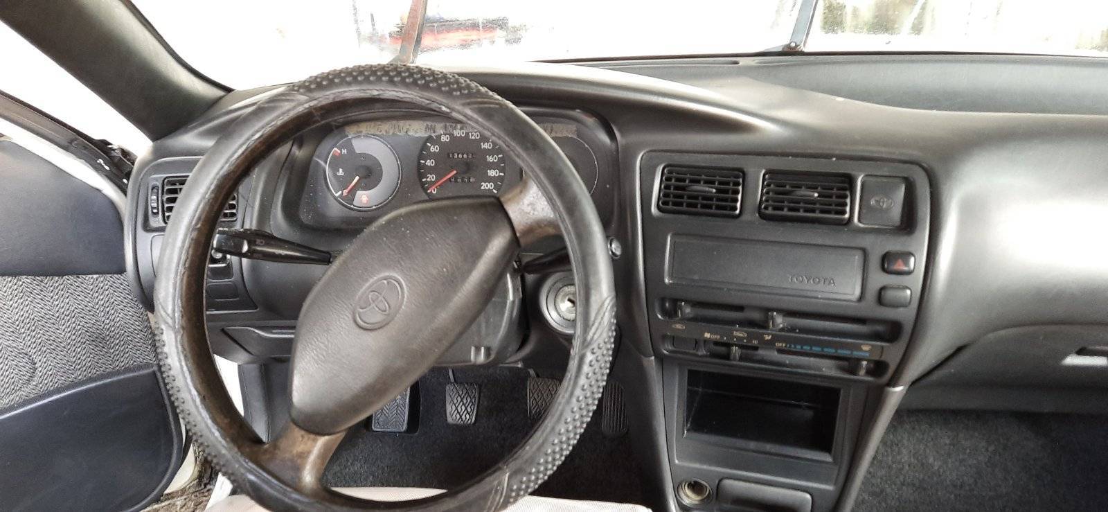 Old 1997 Toyota Corolla 1.3L XL MT