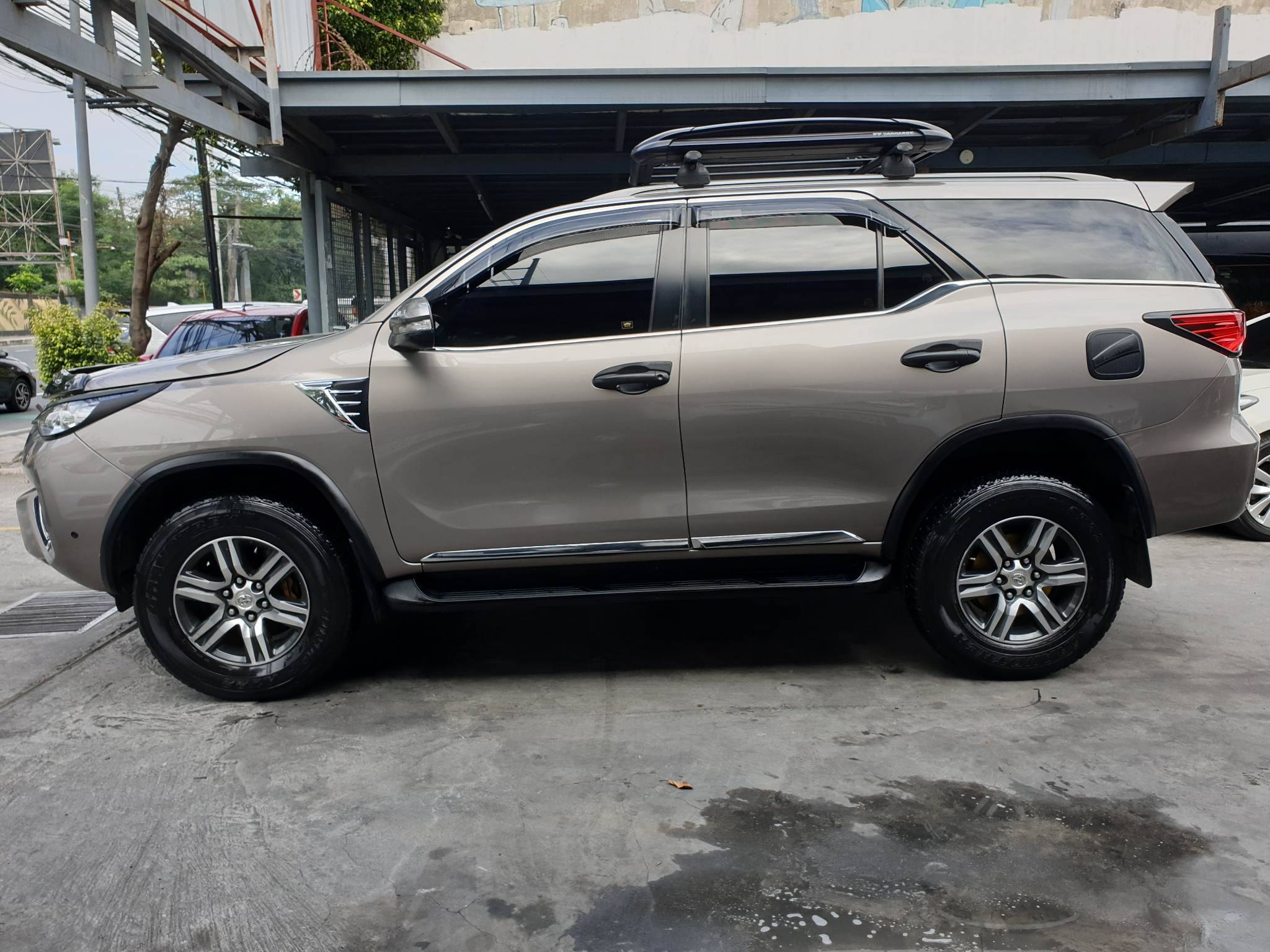 2nd Hand 2016 Toyota Fortuner 2.4 G MT