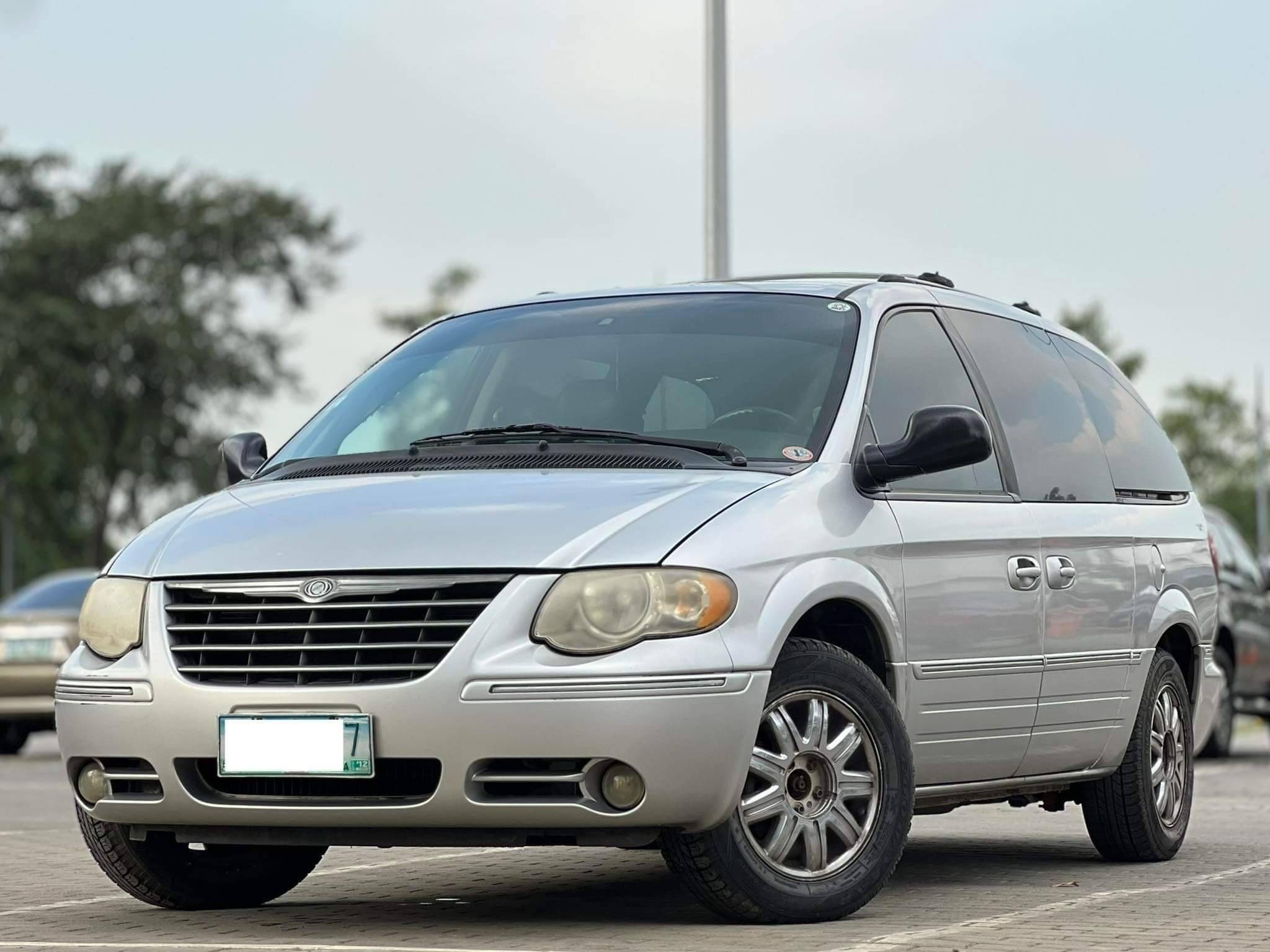 2nd Hand 2007 Chrysler Town & Country 3.8L Limited AT
