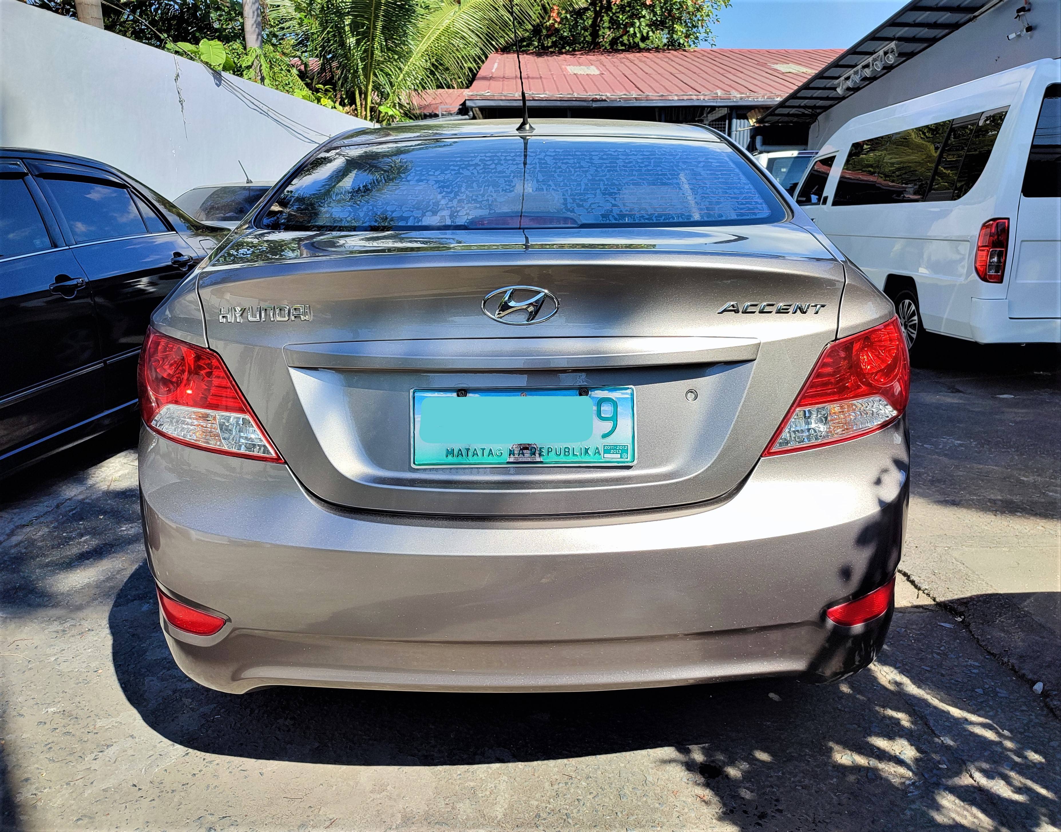 Old 2011 Hyundai Accent 1.4 GL 6AT