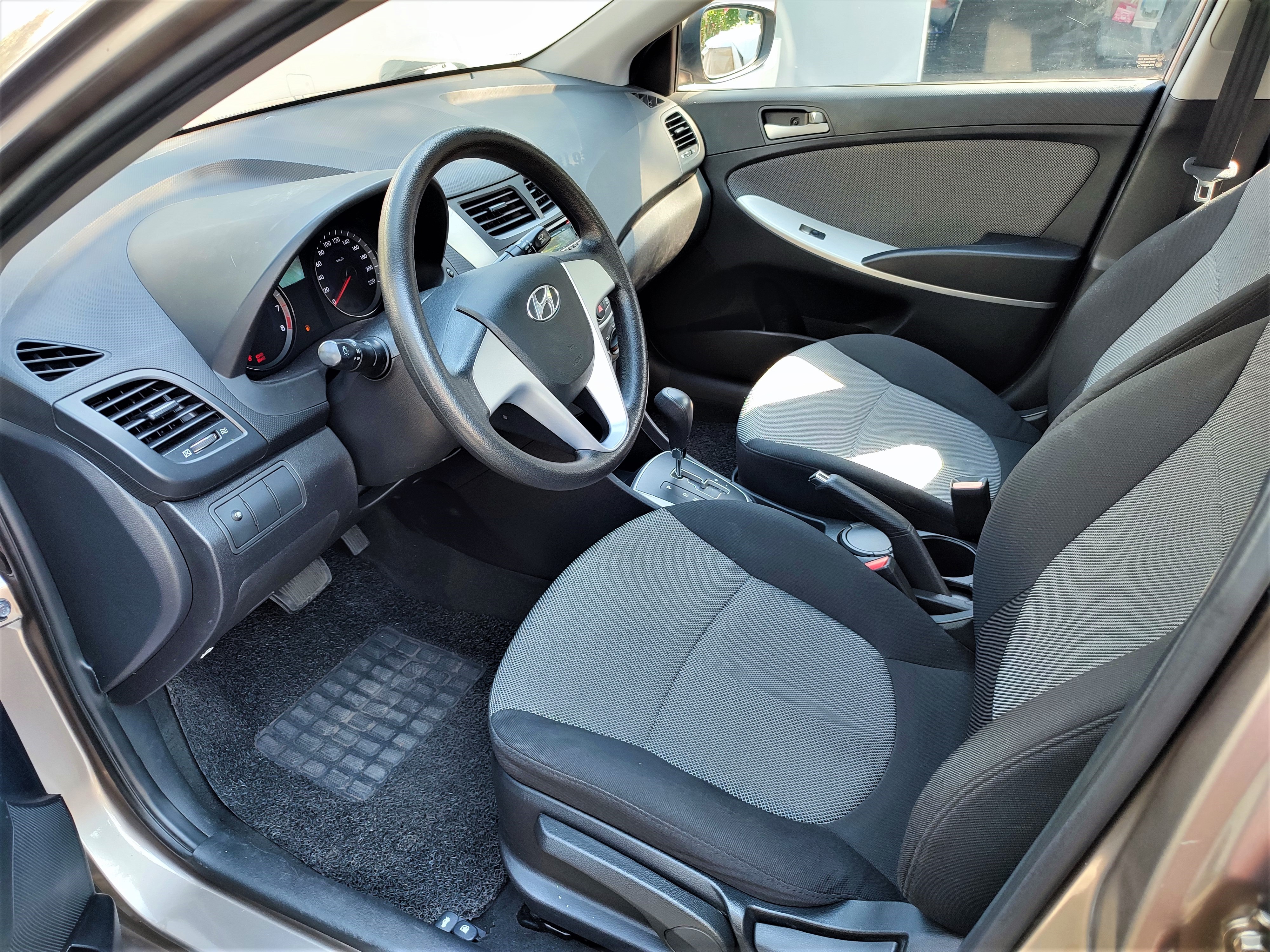 2011 Hyundai Accent 2011 Hyundai Accent