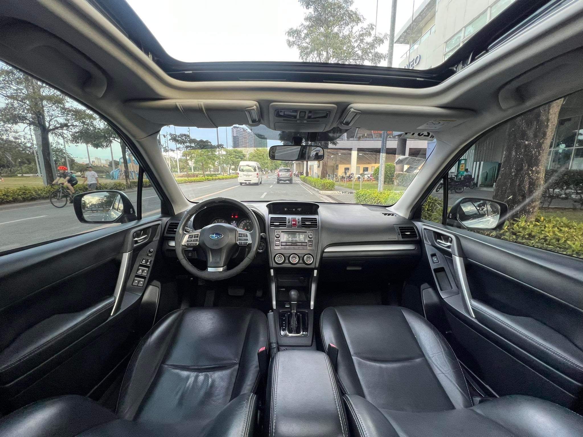 Old 2015 Subaru Forester 2.0i-Premium