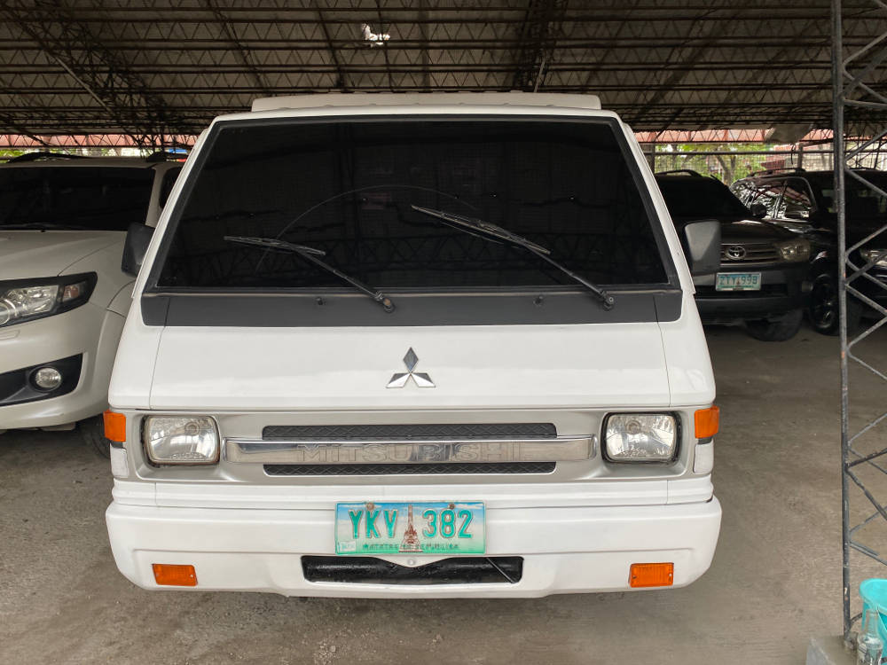 Used 2012 Mitsubishi L300 2.5L FB Exceed MT