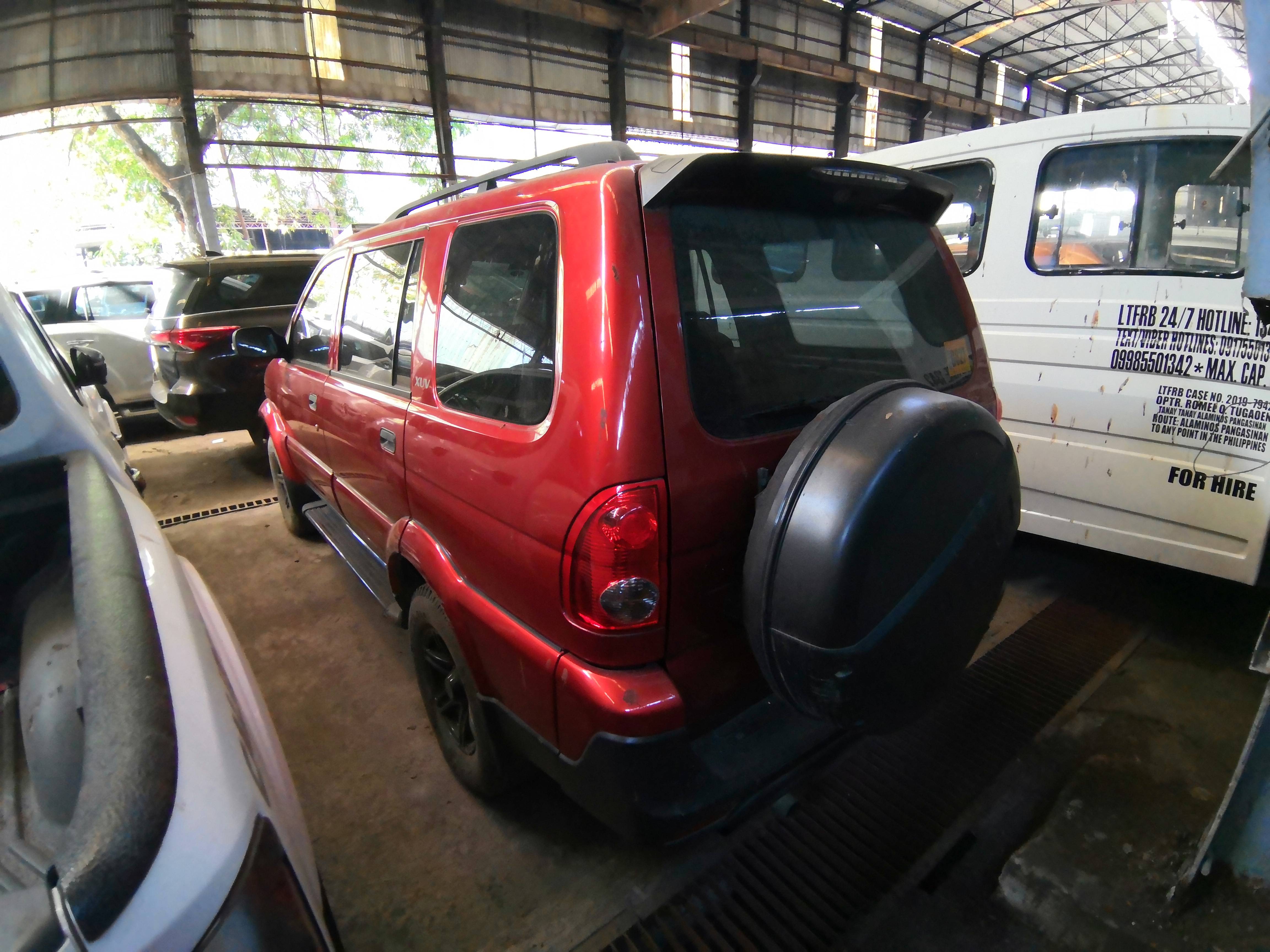 Old 2017 Isuzu Crosswind XUV AT