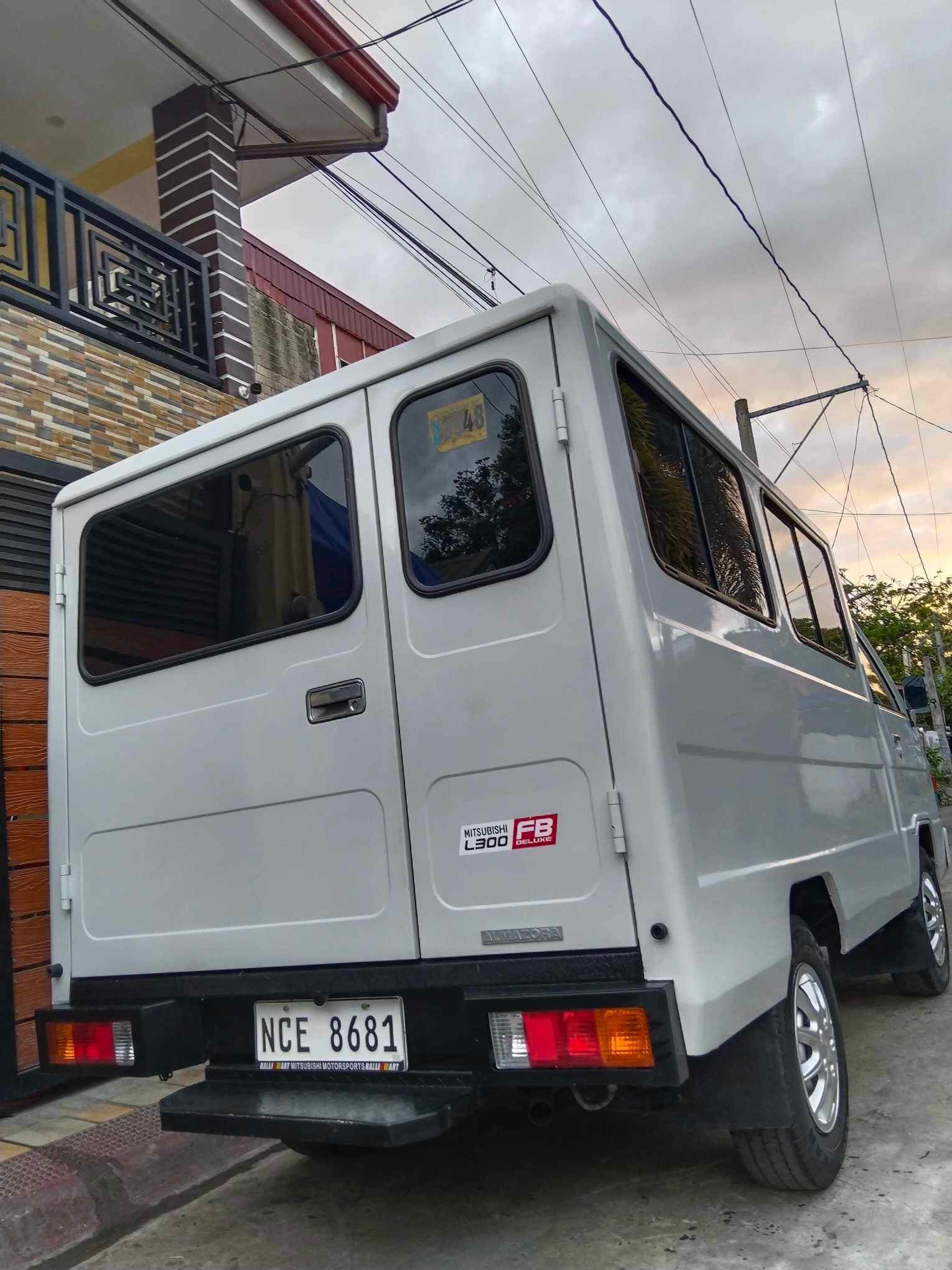 2016 Mitsubishi L300 2016 Mitsubishi L300